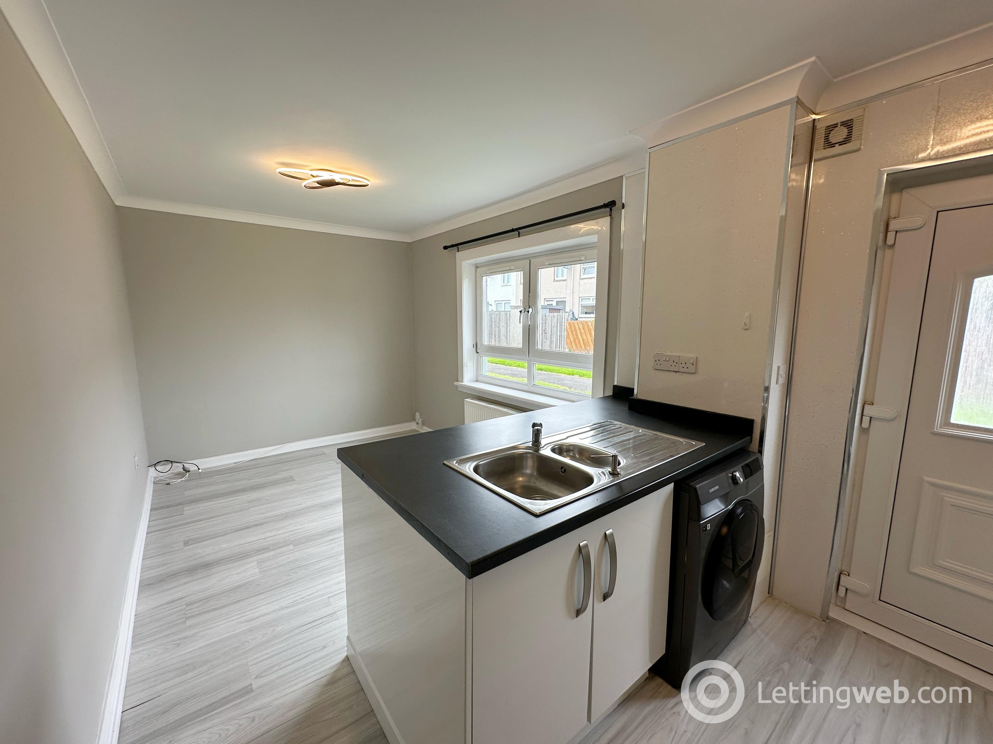 Property to rent in Appledore Crescent, Bothwell, Glasgow, G71 8HZ