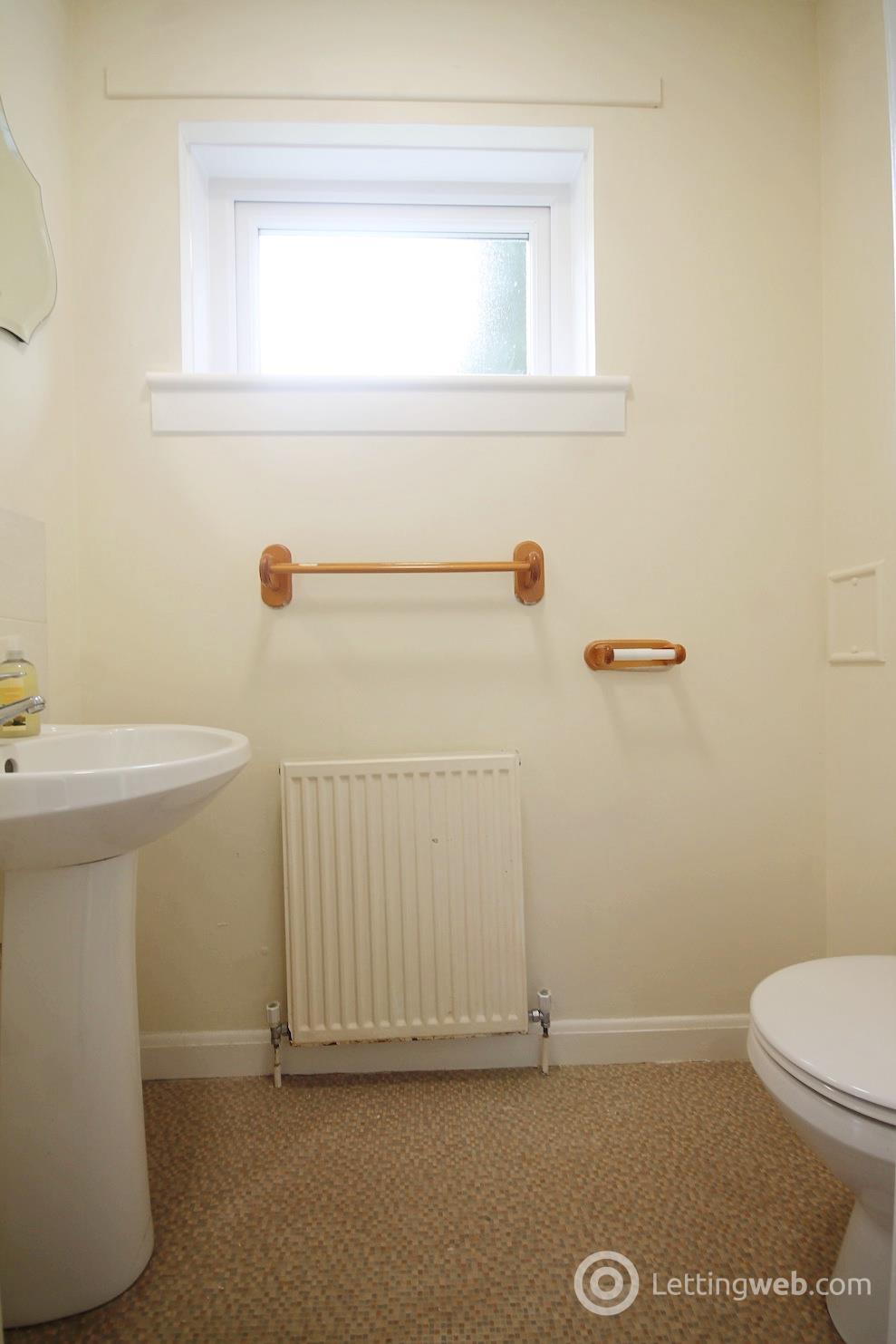 Property to rent in Church Road, Giffnock