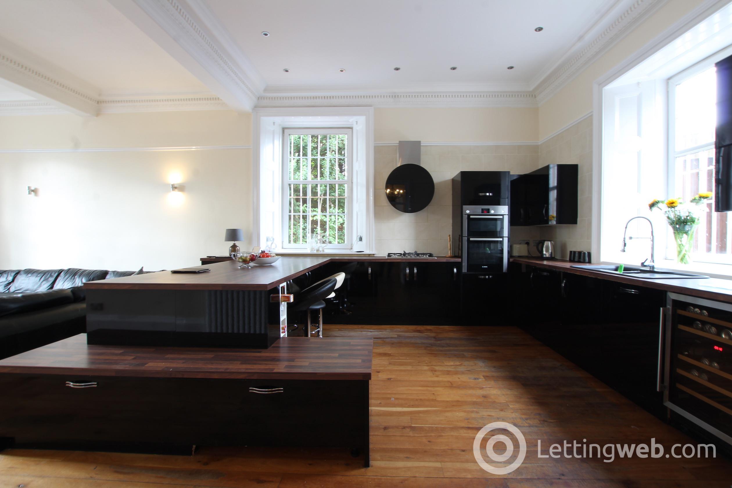 Property to rent in Mansewood, Union Street, Hamilton