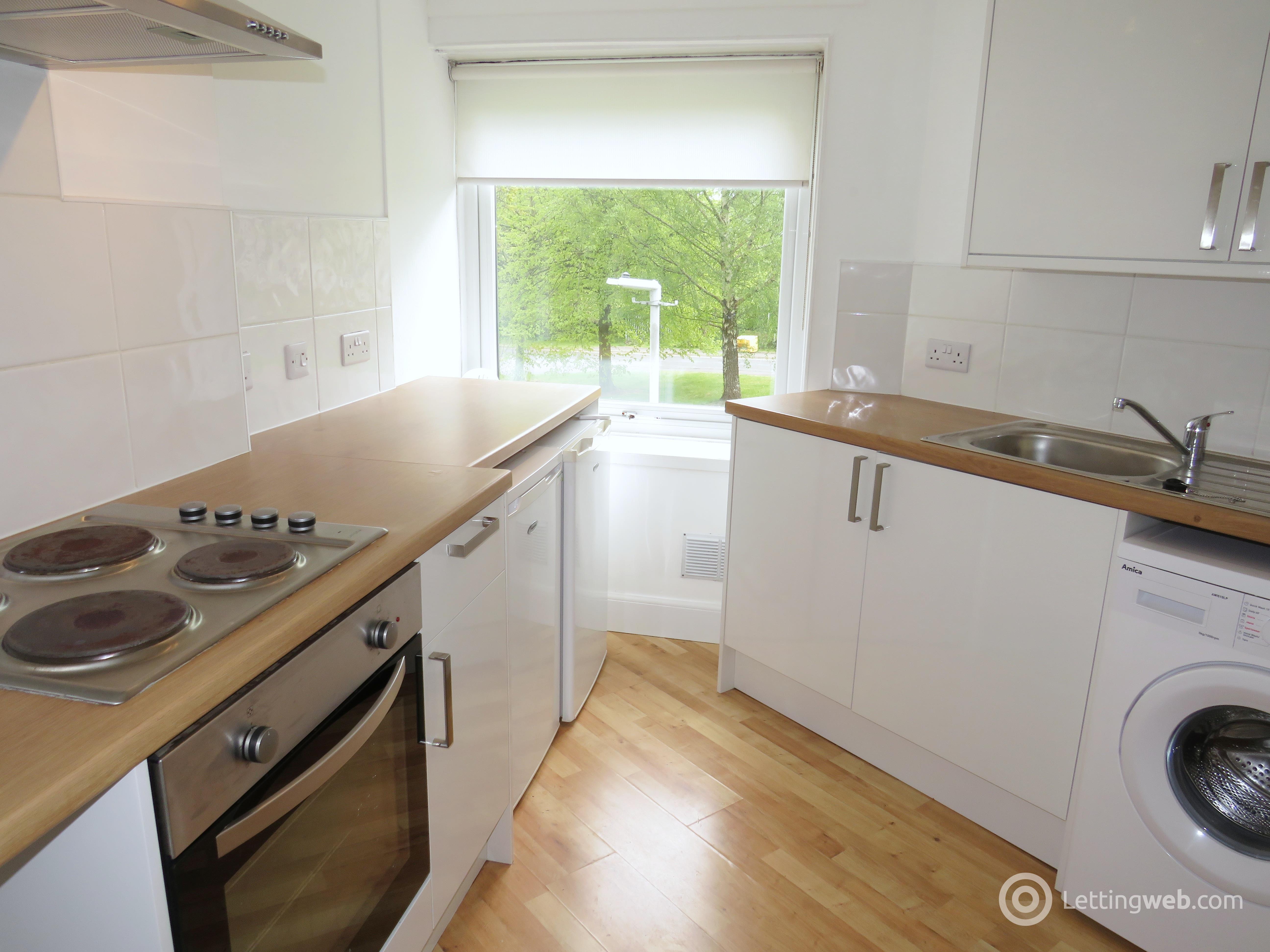 Property to rent in Avon House, The Furlongs, Hamilton