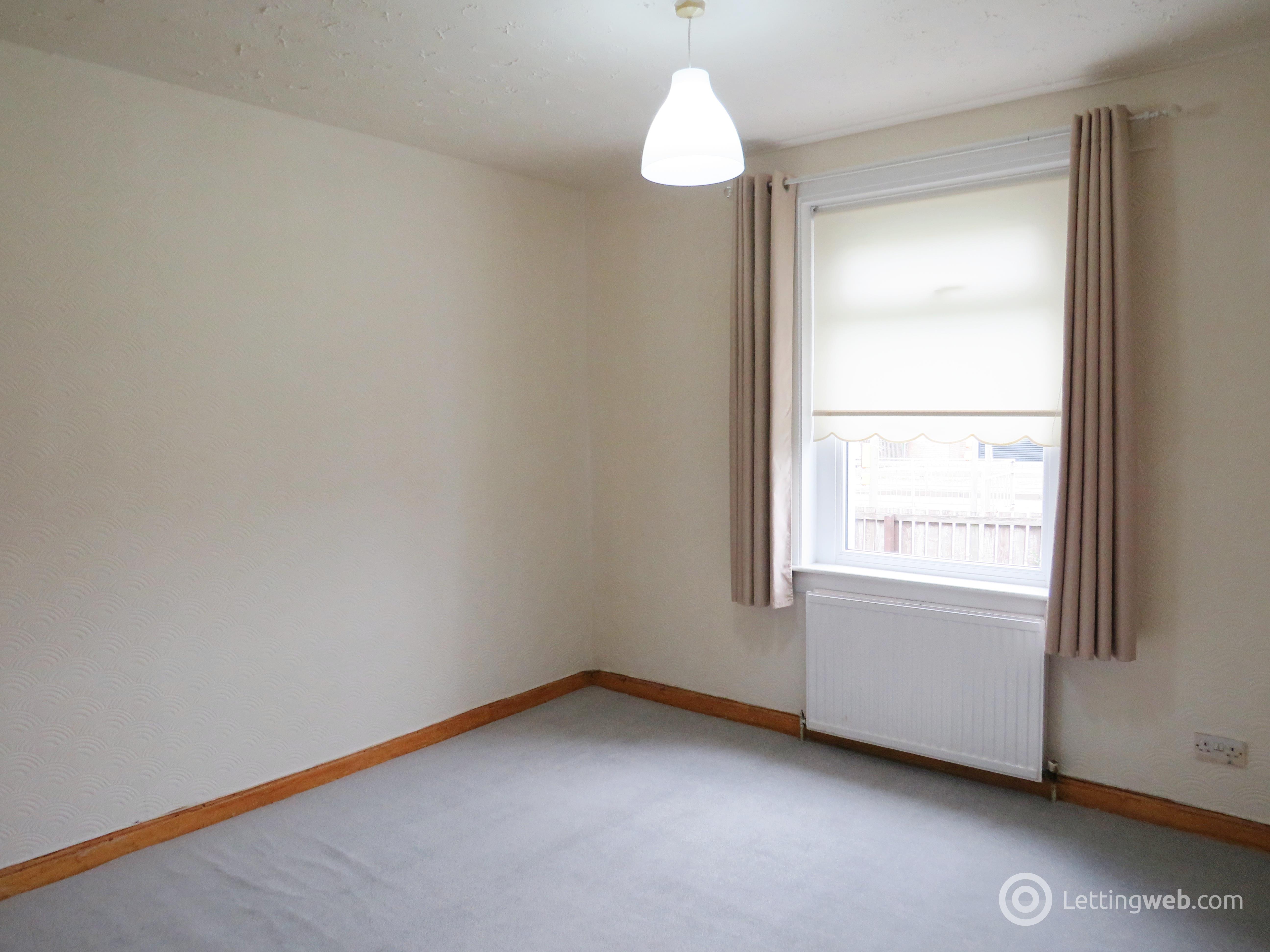 Property to rent in Old Edinburgh Road, Uddingston