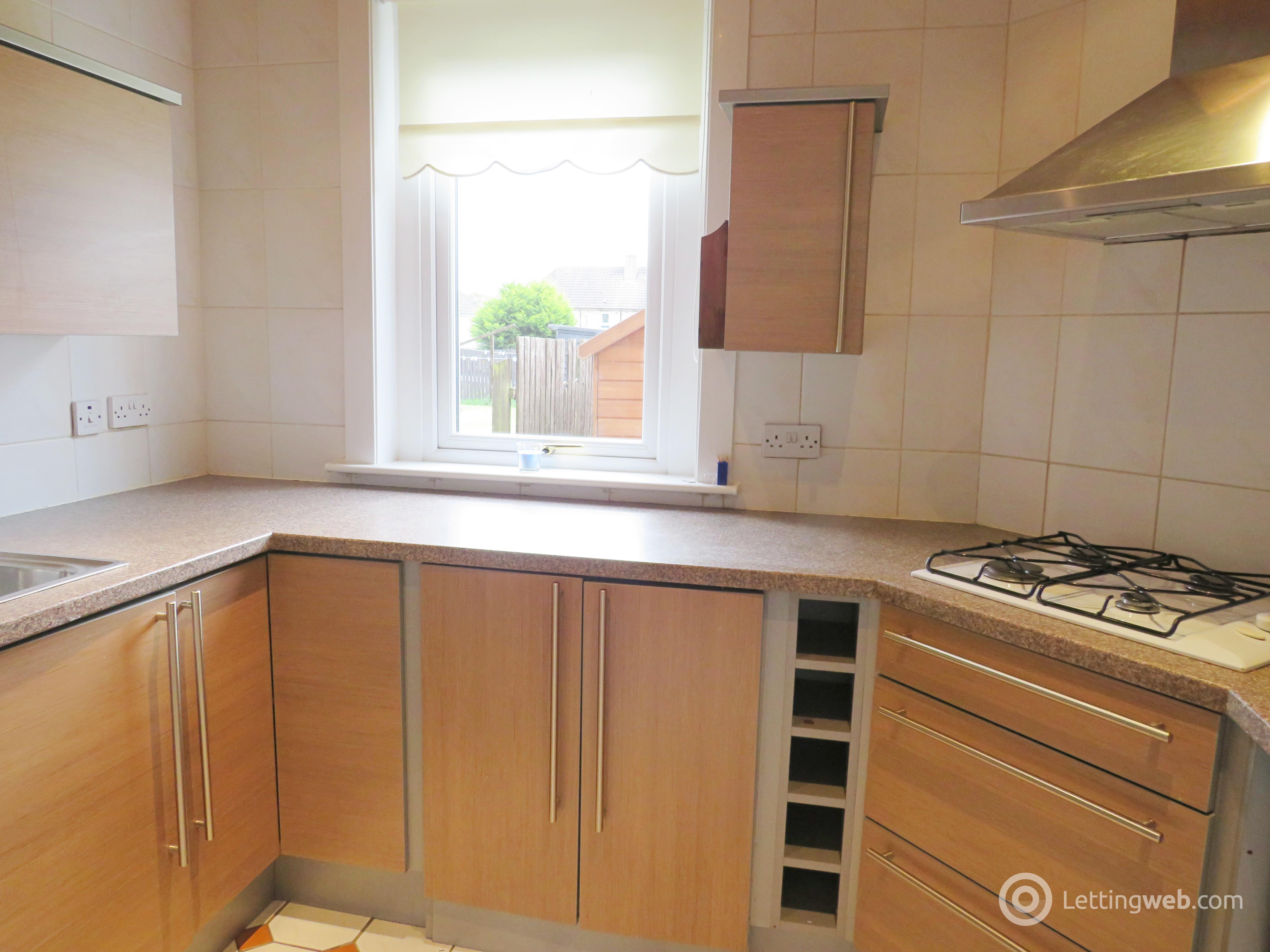 Property to rent in Old Edinburgh Road, Uddingston
