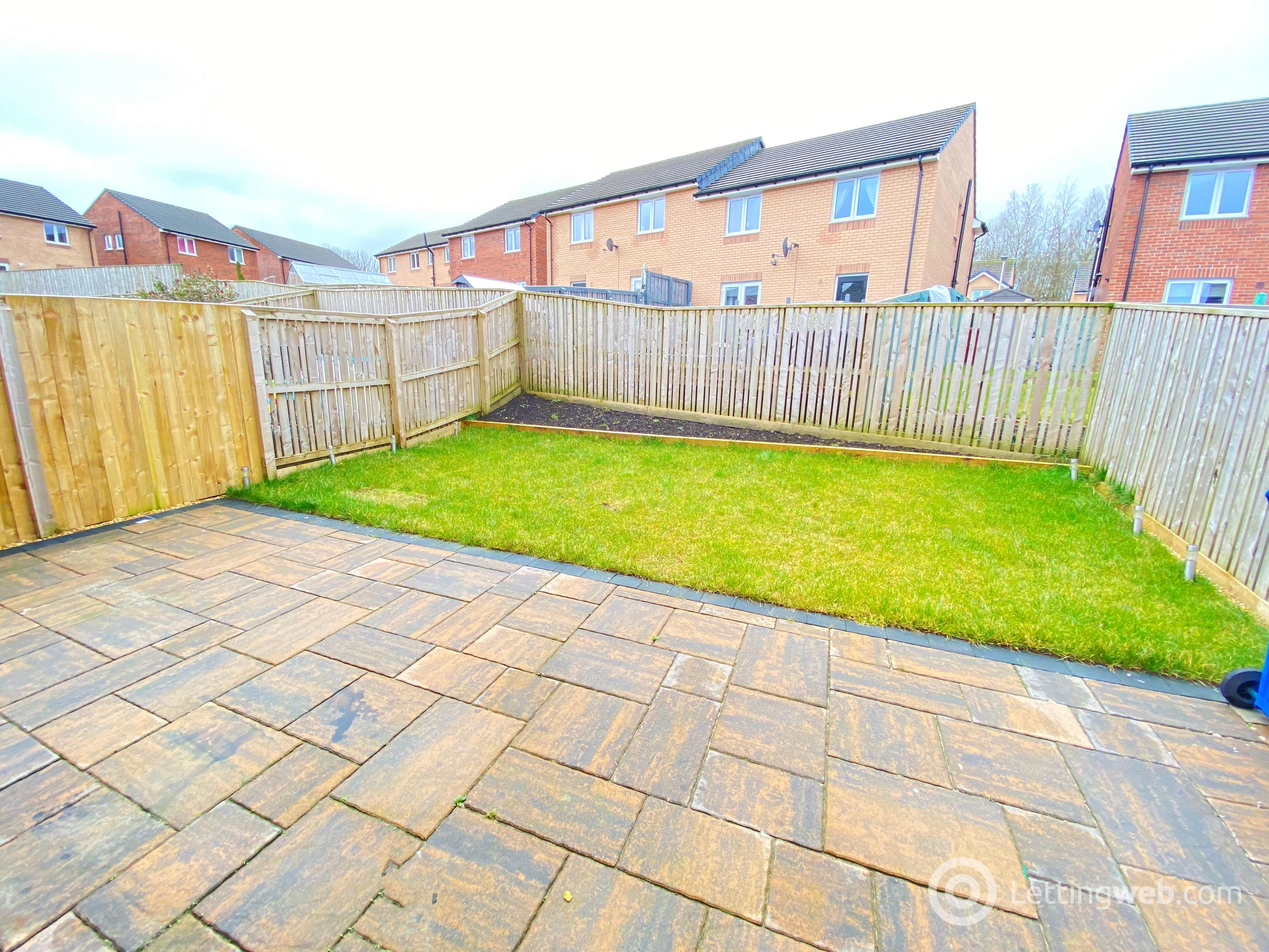 Property to rent in Ballantyne Drive, Hamilton