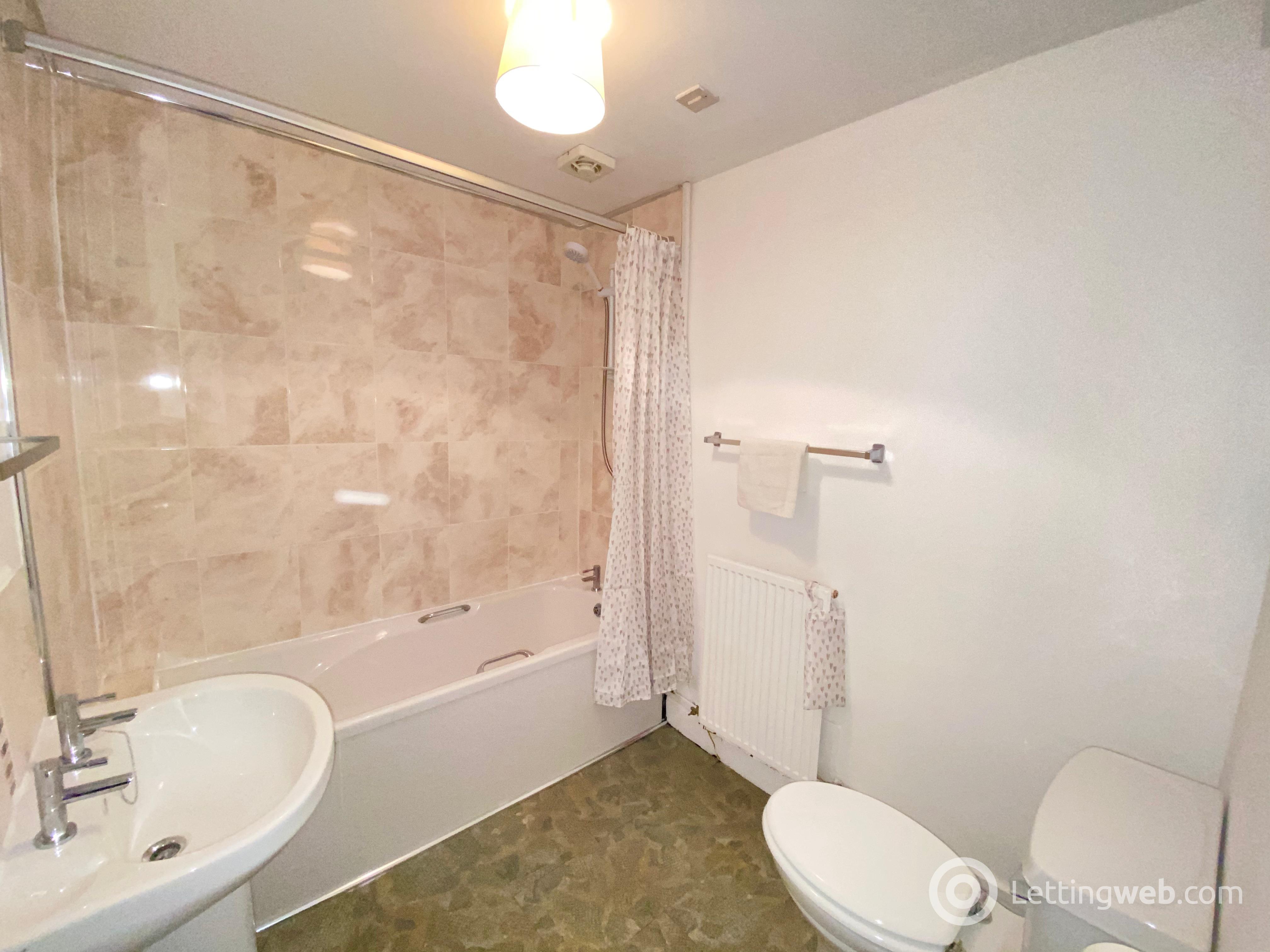 Property to rent in Barn Street, Strathaven