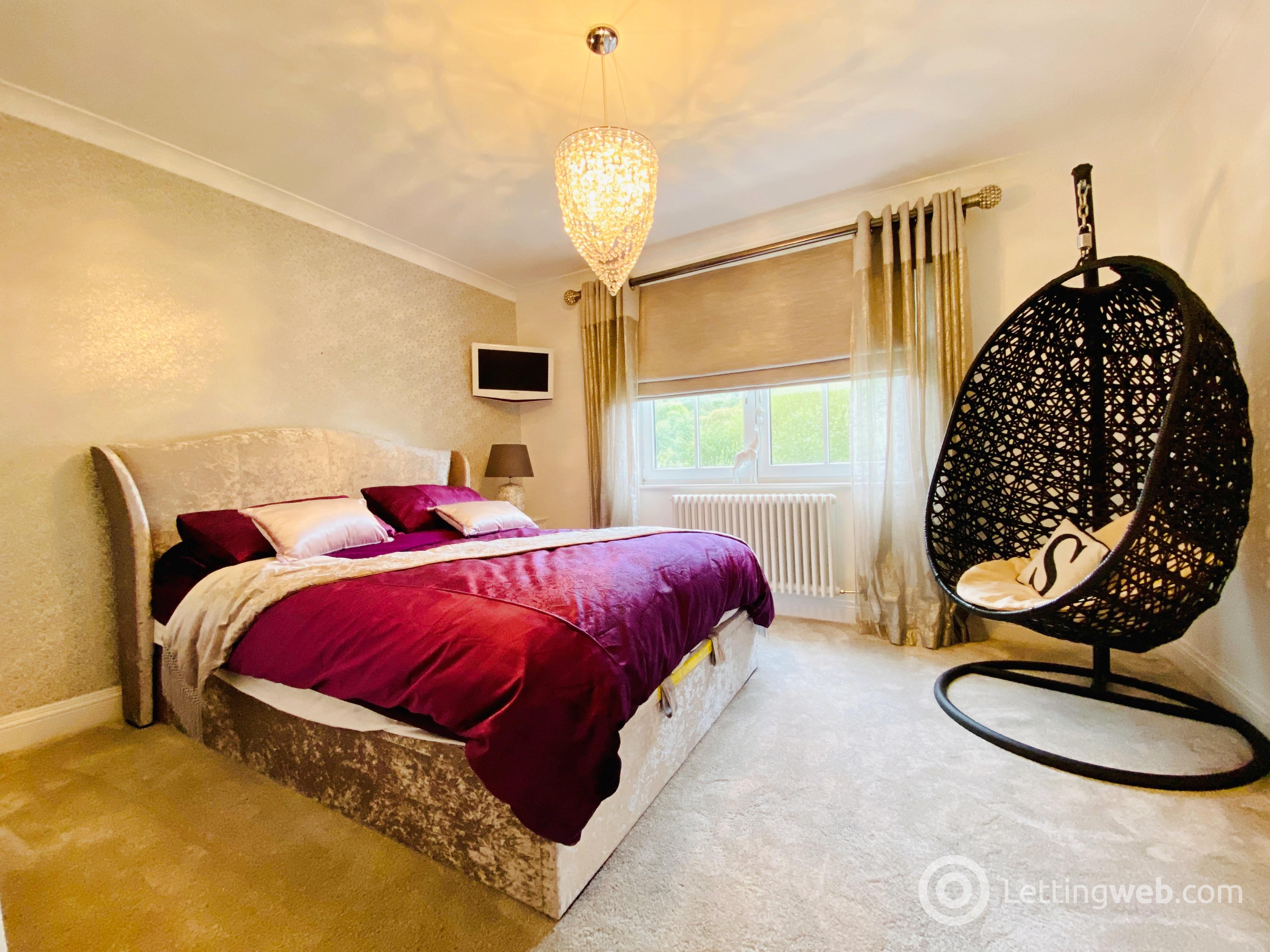 Property to rent in Royal Gardens, Bothwell, Glasgow, G71 8SY
