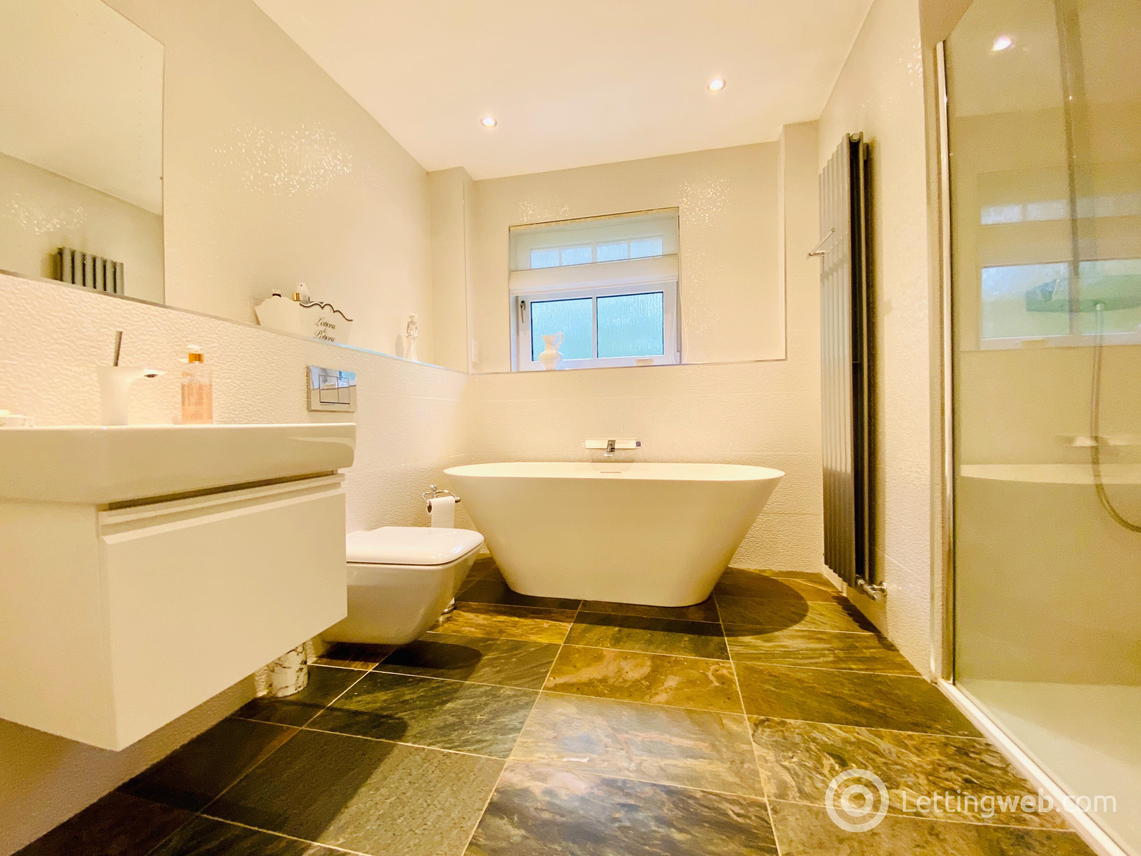 Property to rent in Royal Gardens, Bothwell, Glasgow, G71 8SY