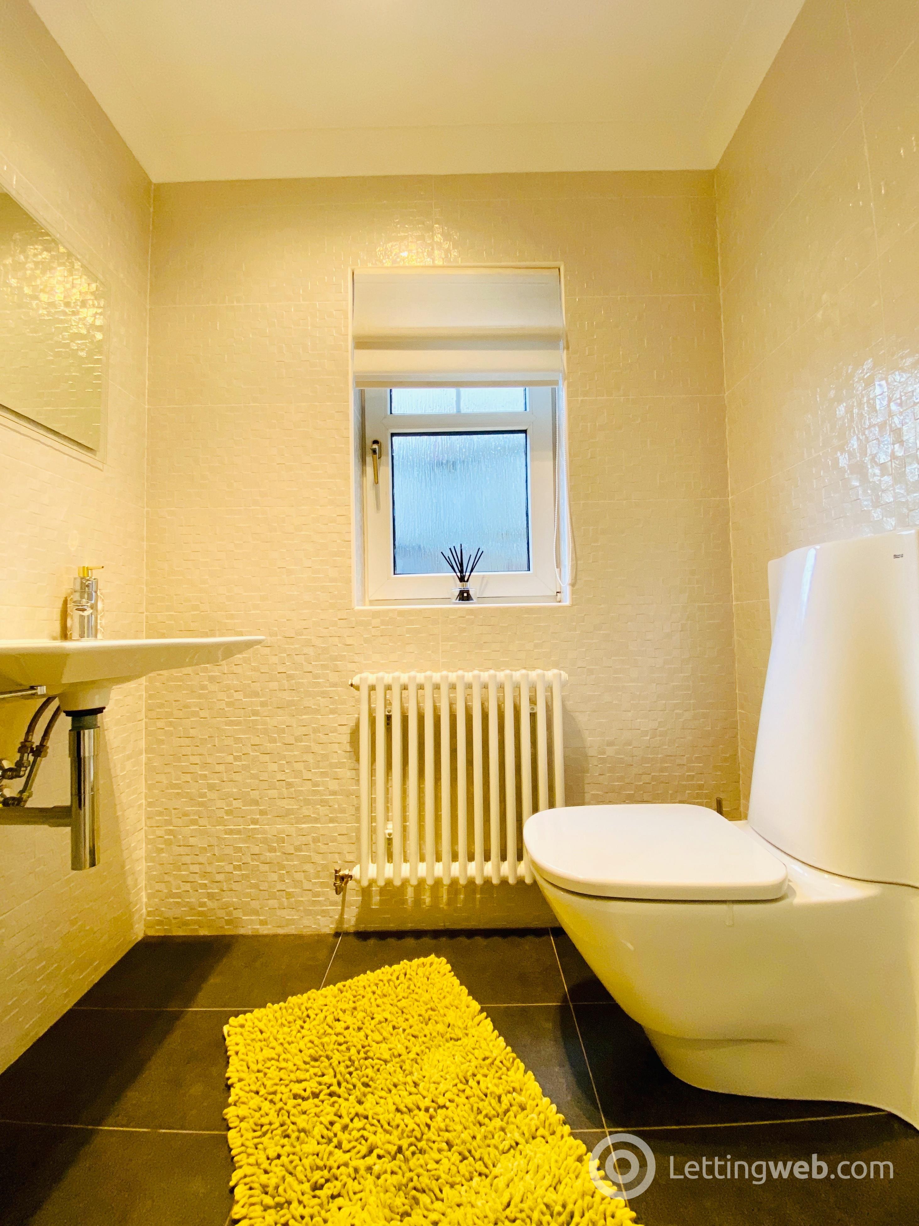 Property to rent in Royal Gardens, Bothwell, Glasgow, G71 8SY