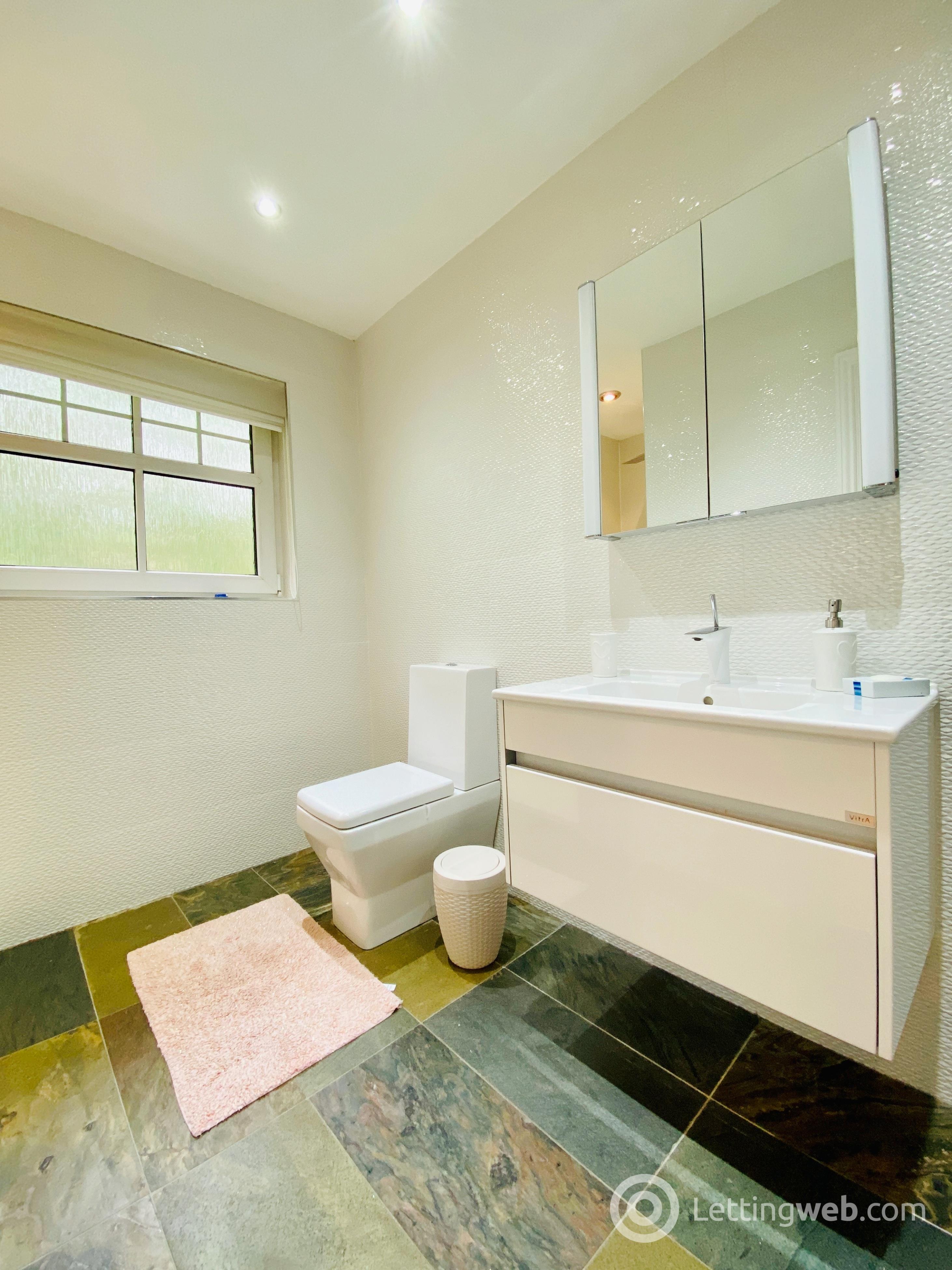 Property to rent in Royal Gardens, Bothwell, Glasgow, G71 8SY