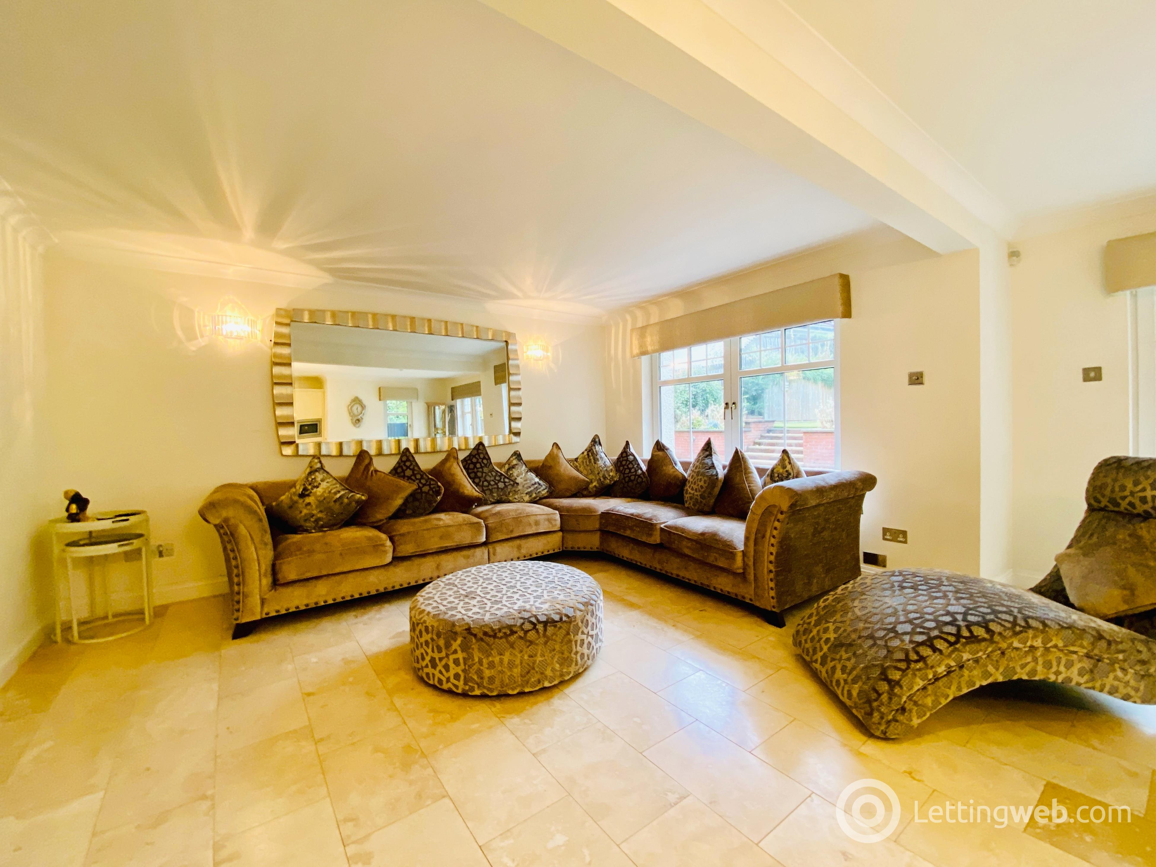 Property to rent in Royal Gardens, Bothwell, Glasgow, G71 8SY
