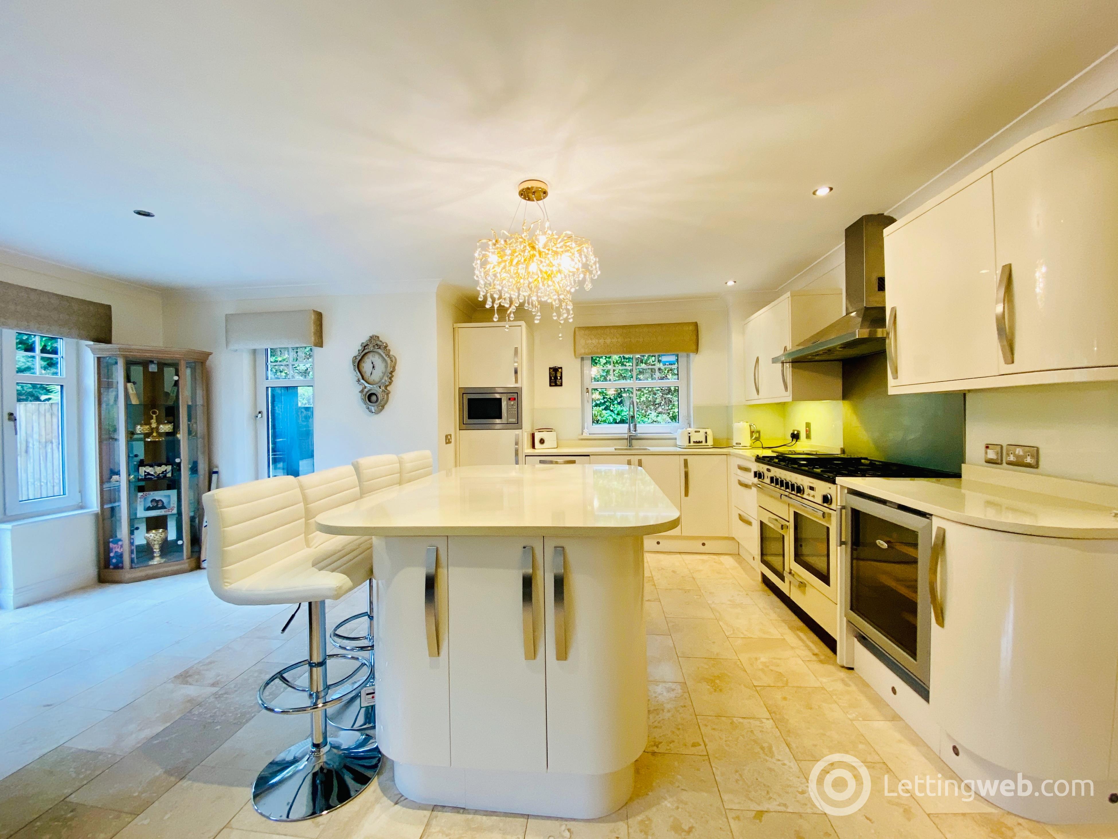 Property to rent in Royal Gardens, Bothwell, Glasgow, G71 8SY