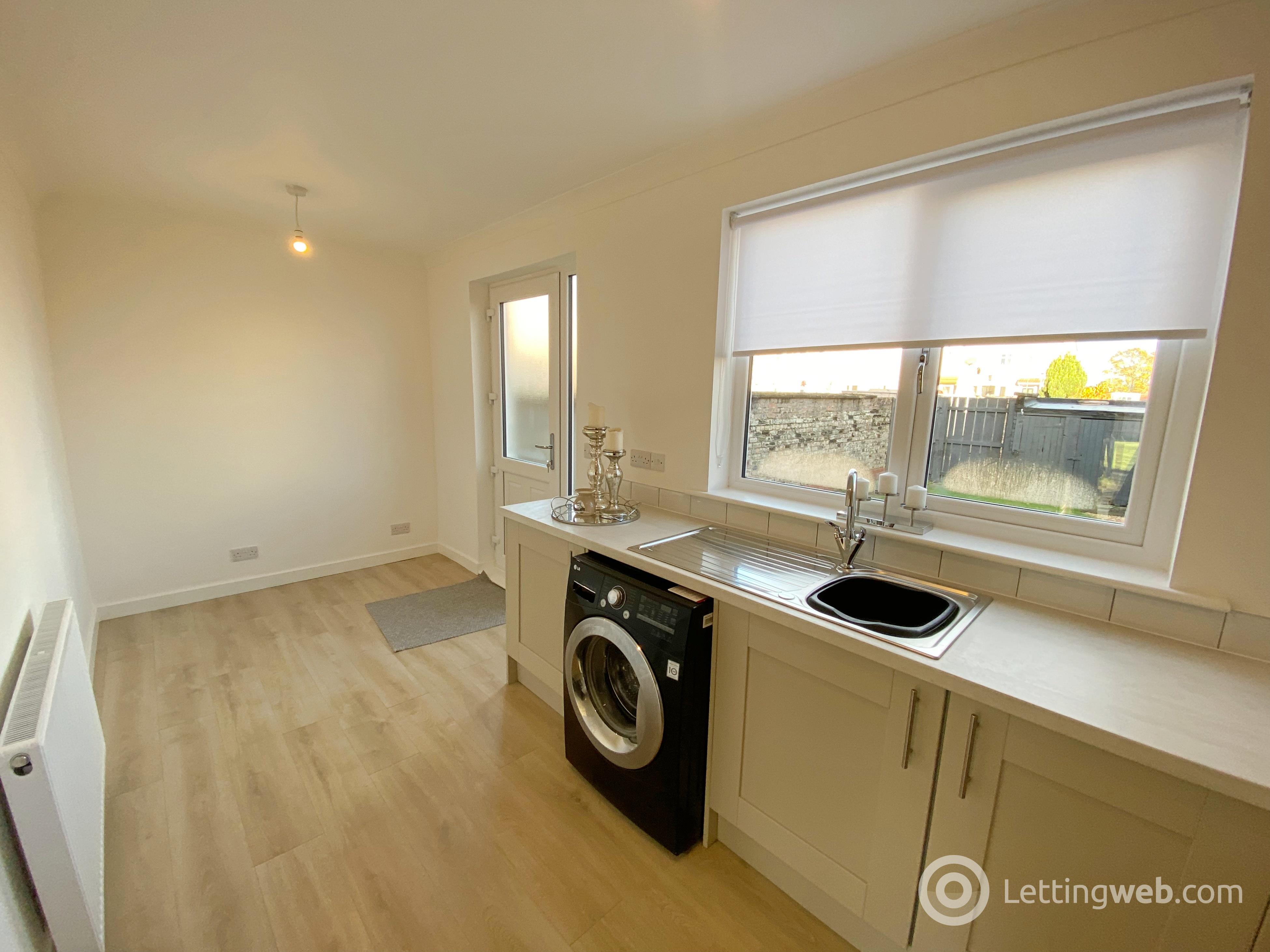 Property to rent in Trinity Way, Larkhall, ML9 2SH