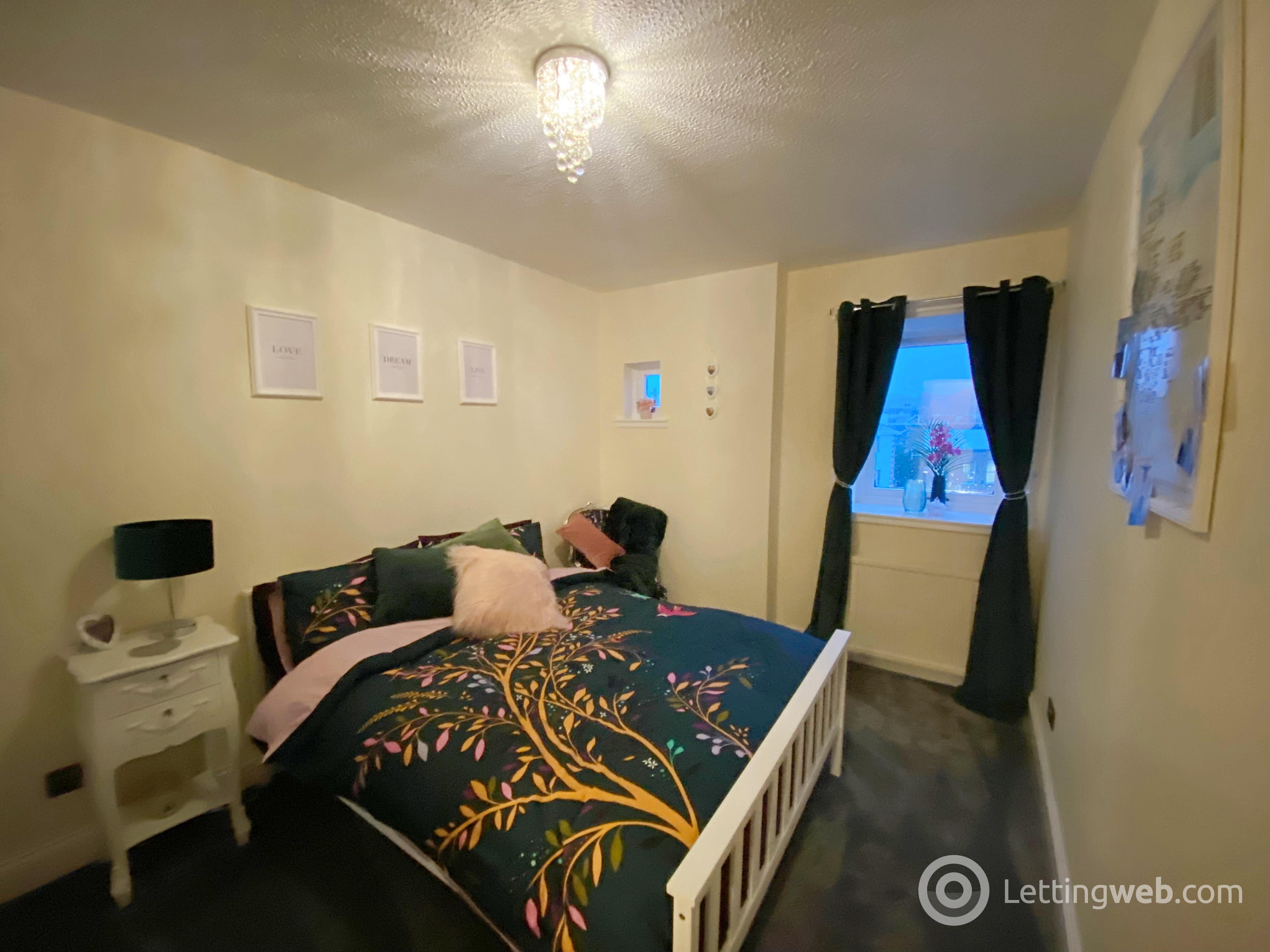 Property to rent in Park View, Strathaven, ML10 6NW