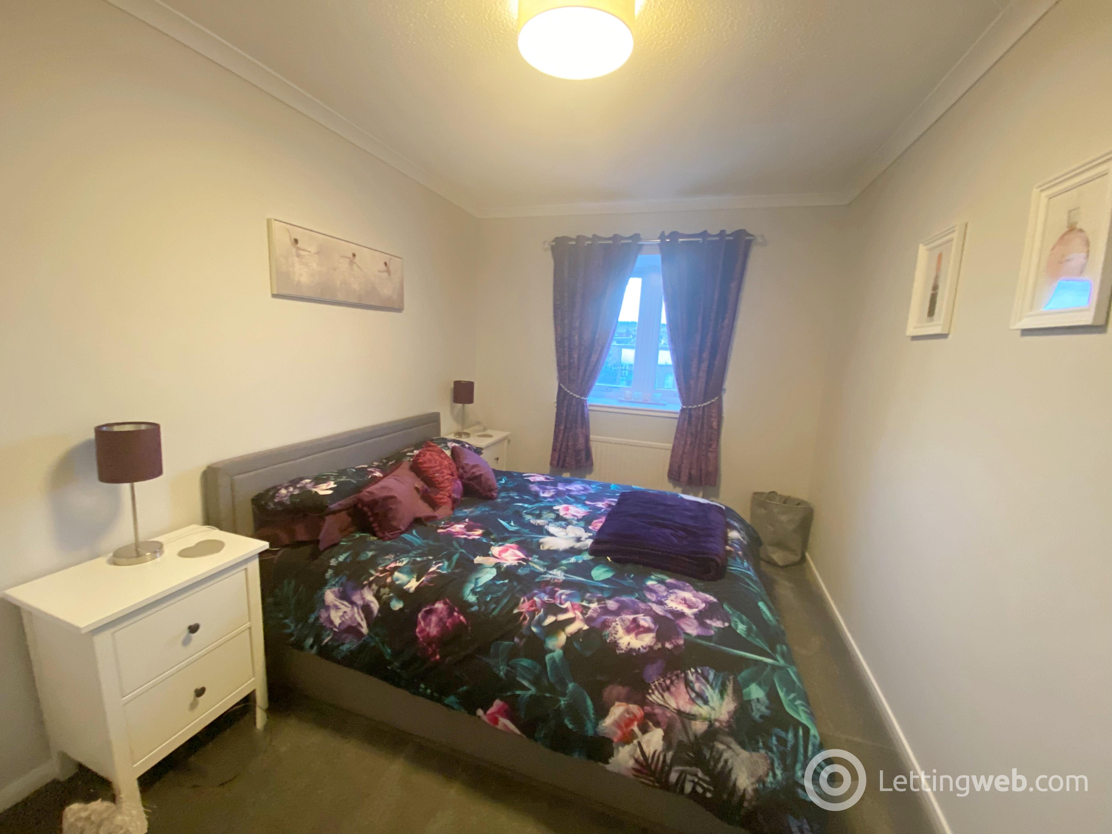 Property to rent in Park View, Strathaven, ML10 6NW