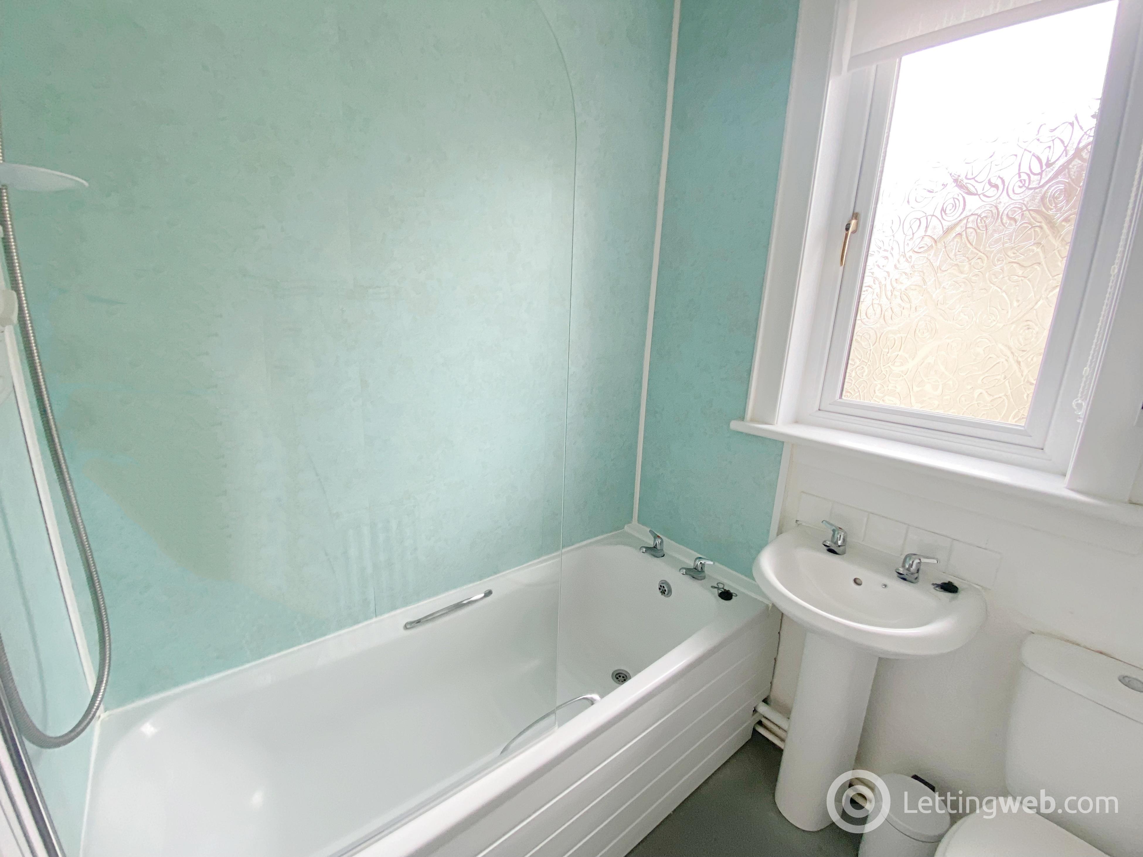 Property to rent in Westerton Avenue, Larkhall, ML9 1JQ