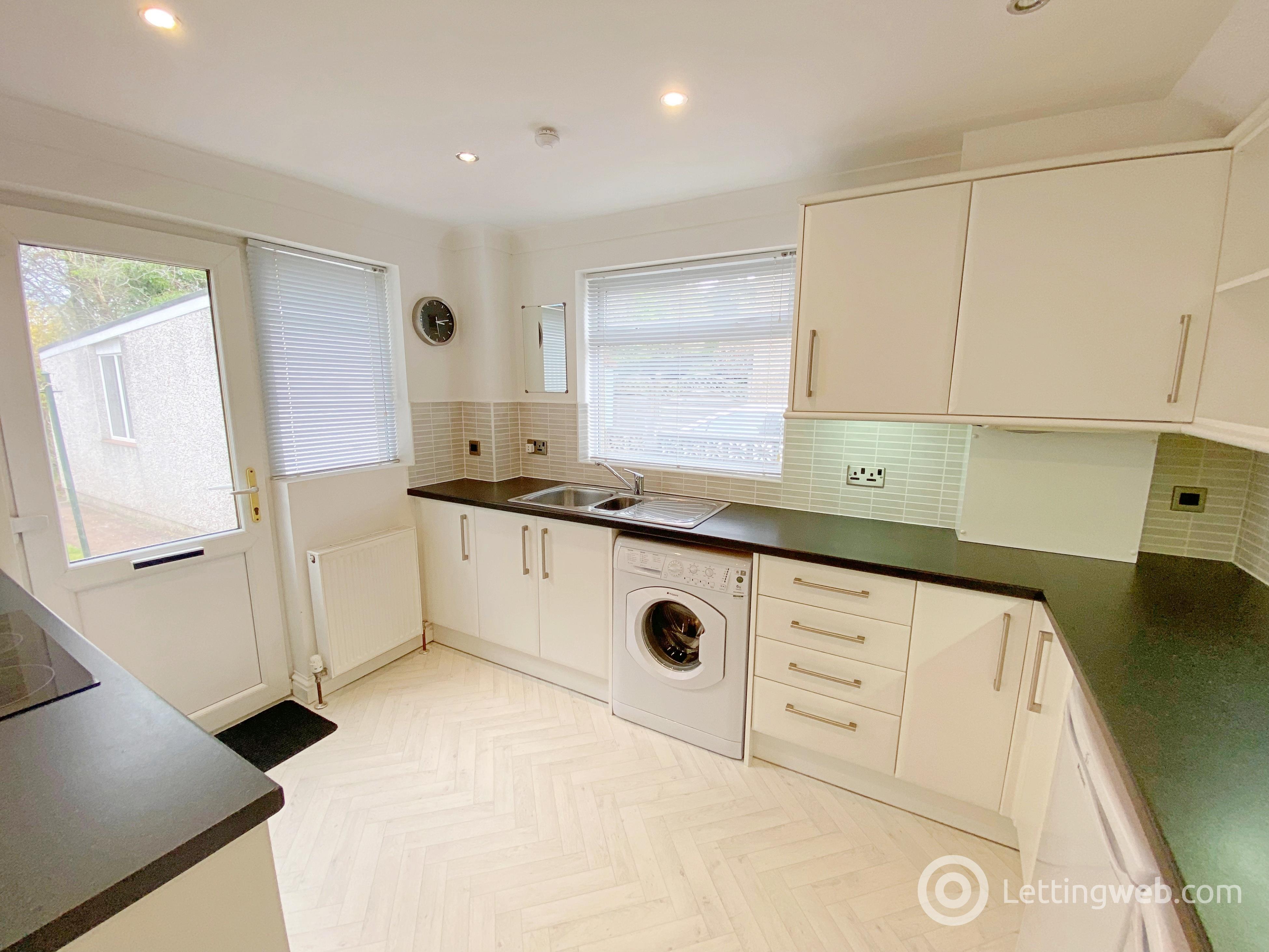 Property to rent in Chatelherault Crescent, Hamilton, ML3 7PR