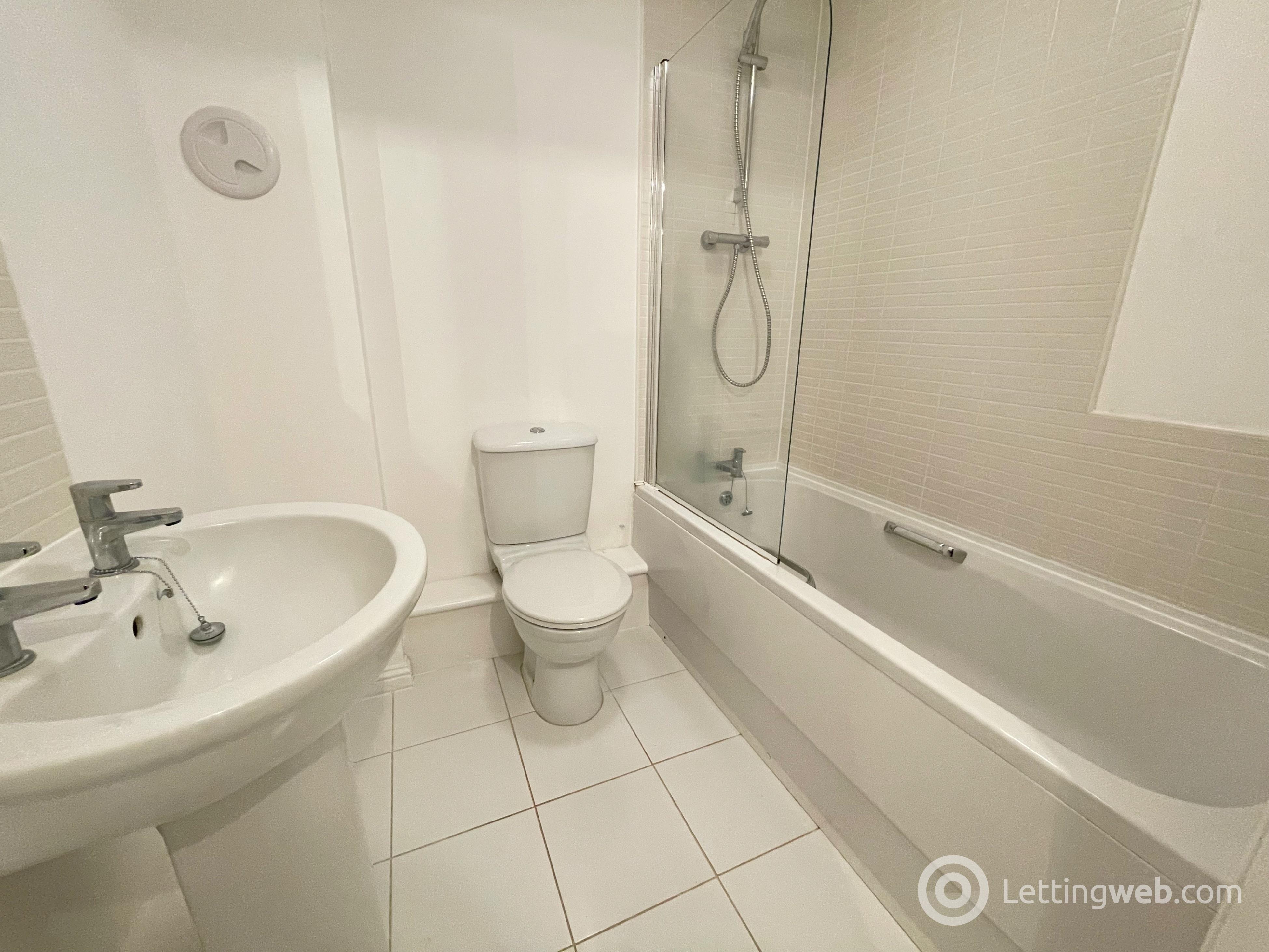 Property to rent in West Wellhall Wynd, Hamilton