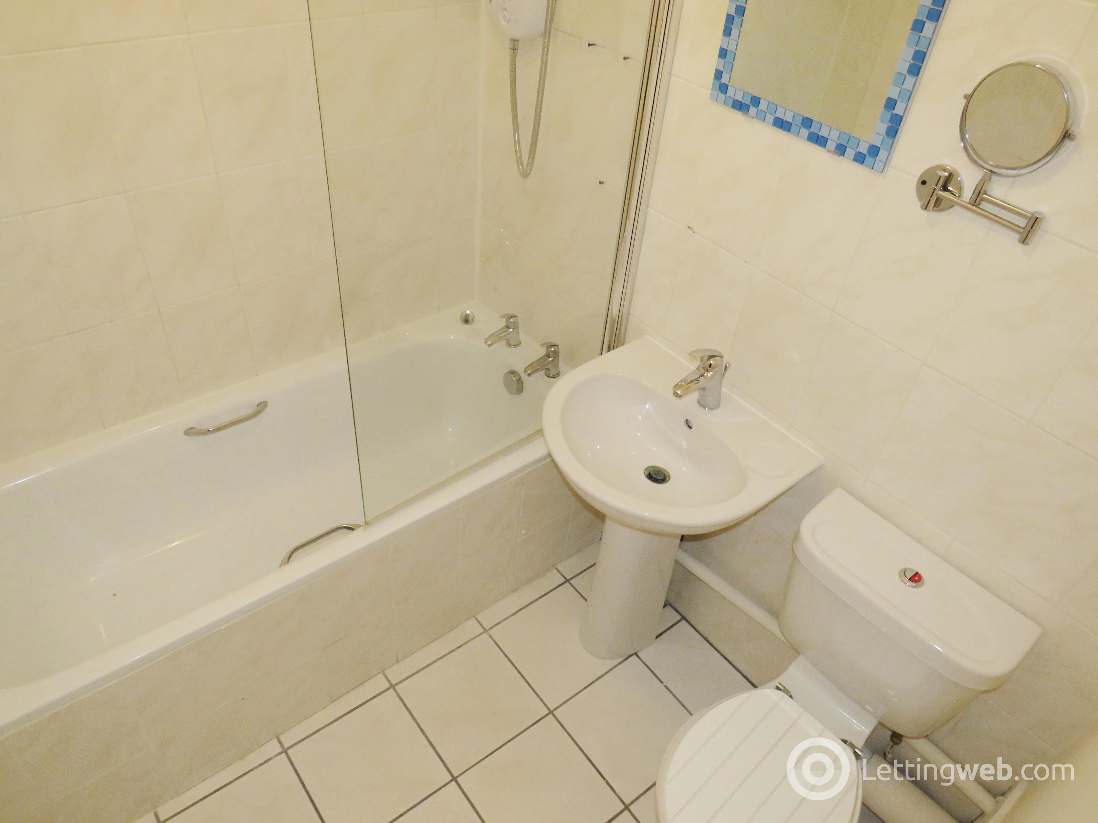 Property to rent in Kirk Street, Strathaven