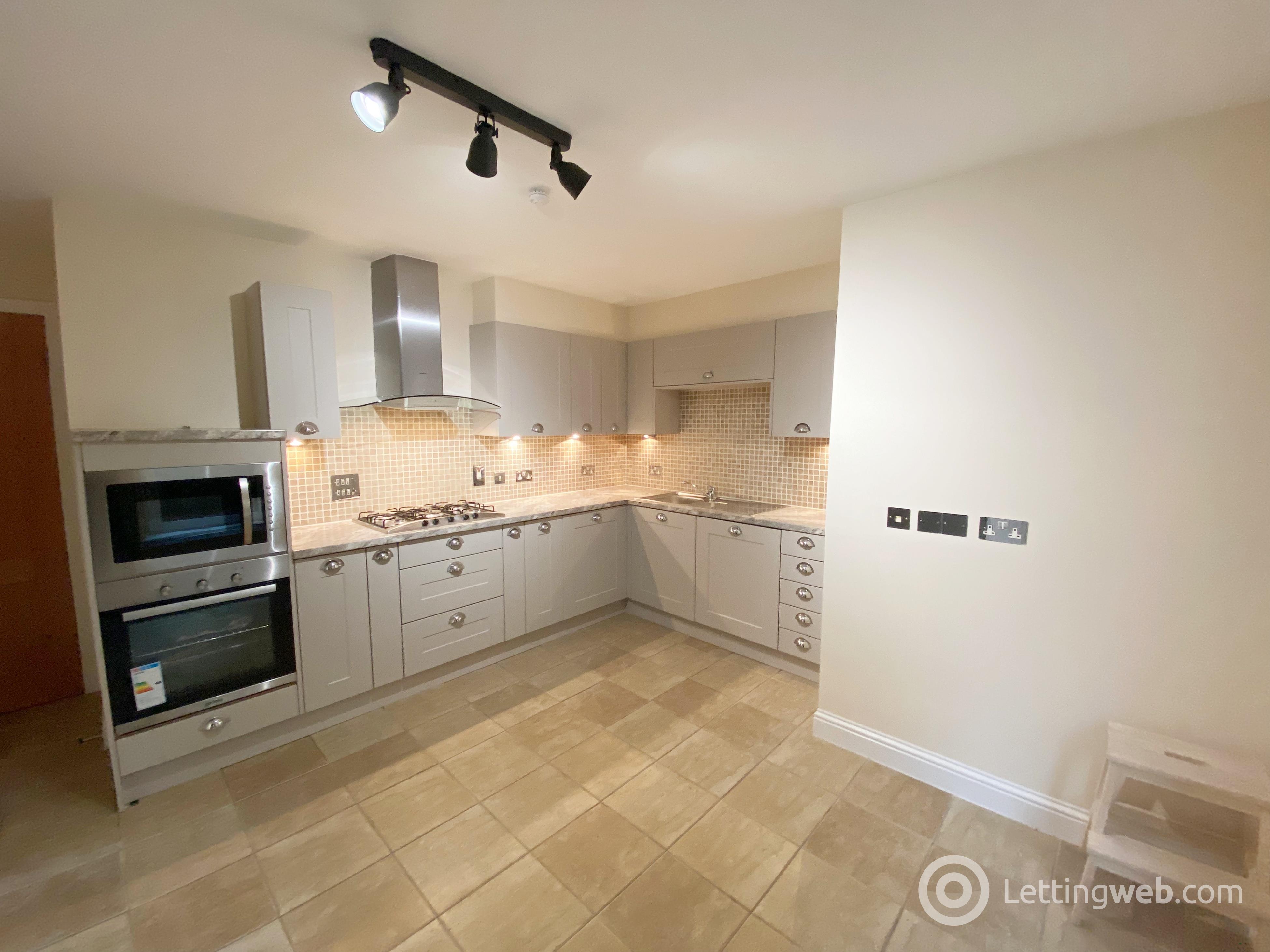 Property to rent in The Lindens, Bothwell, Glasgow, G71 8LS