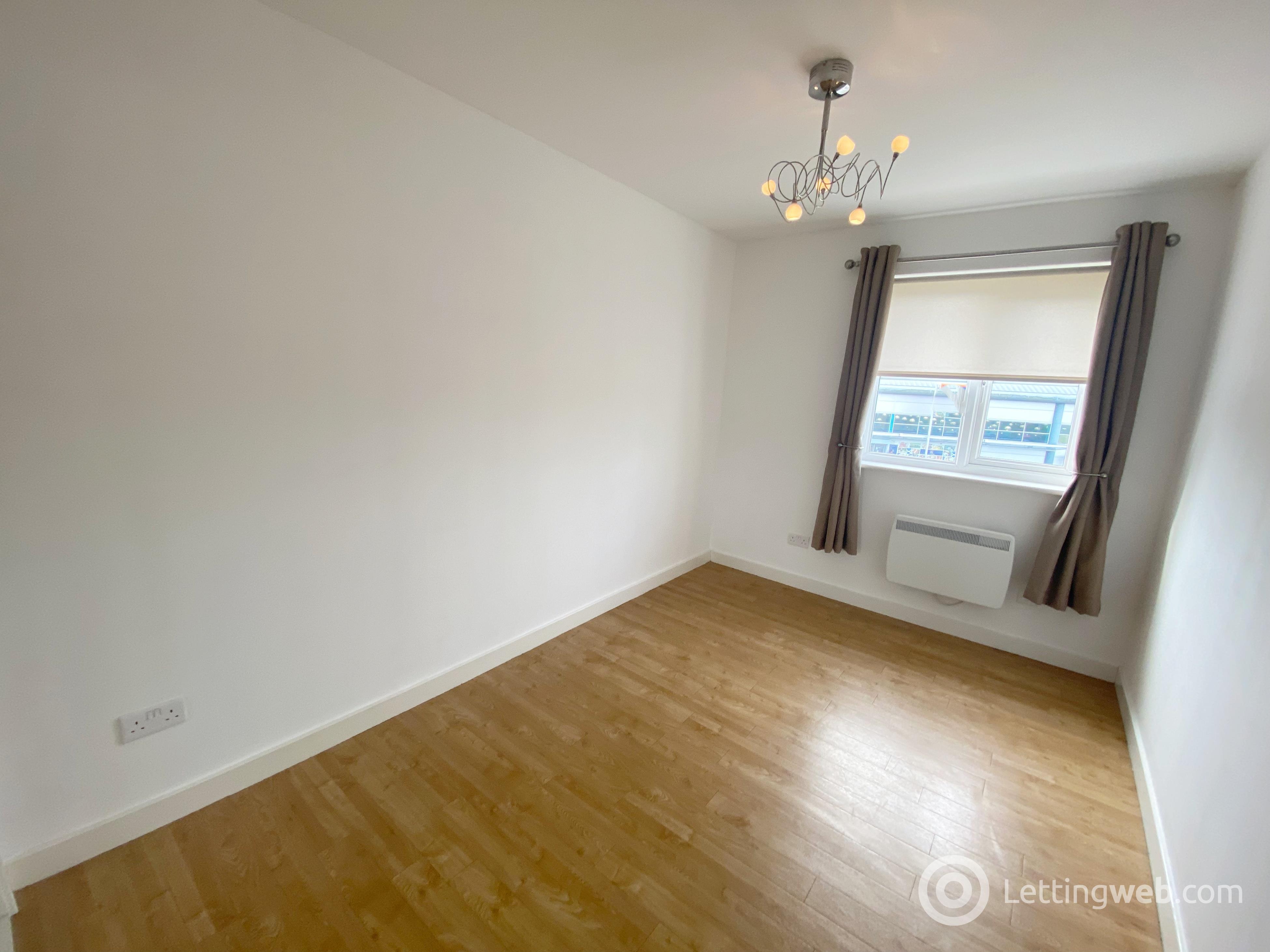 Property to rent in West Wellhall Wynd, Hamilton, ML3 9GA