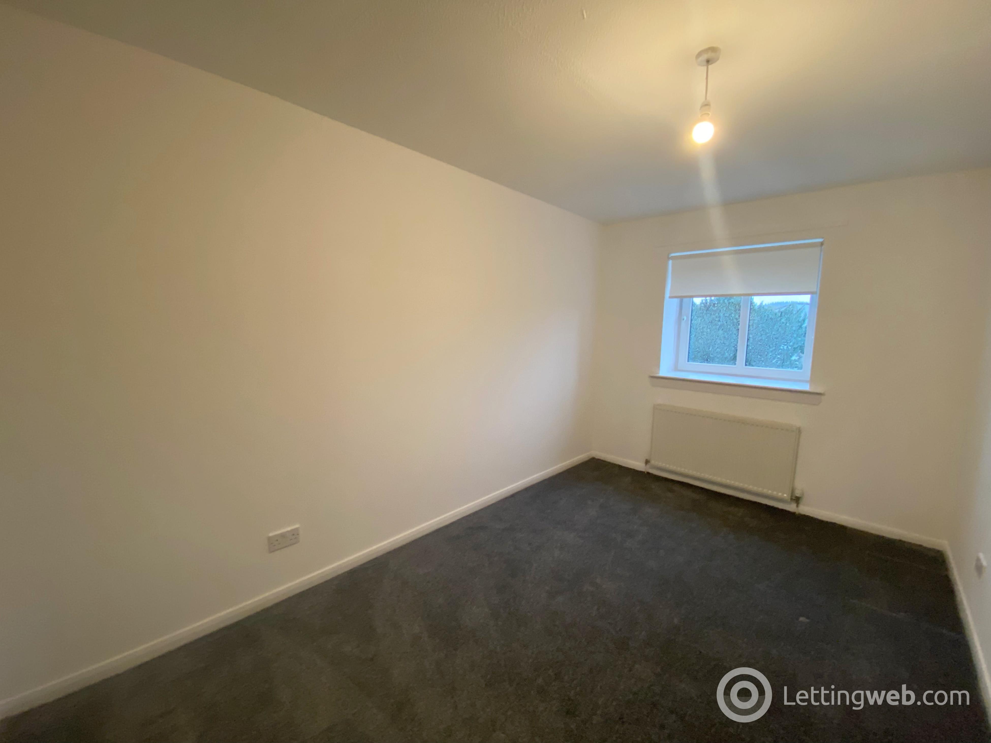 Property to rent in Park View, Strathaven, ML10 6NW