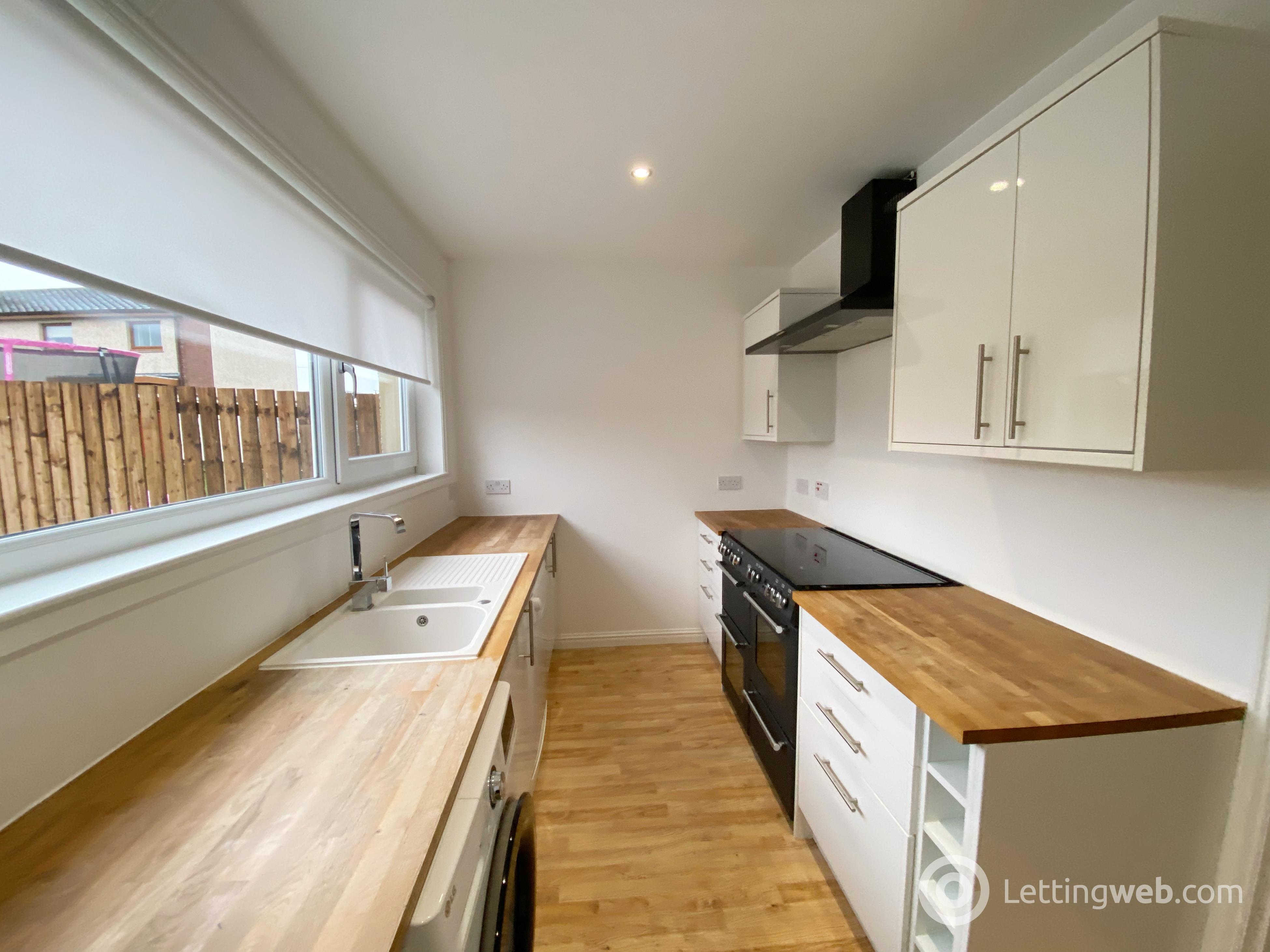 Property to rent in Kames Road, Shotts, ML7 4JD