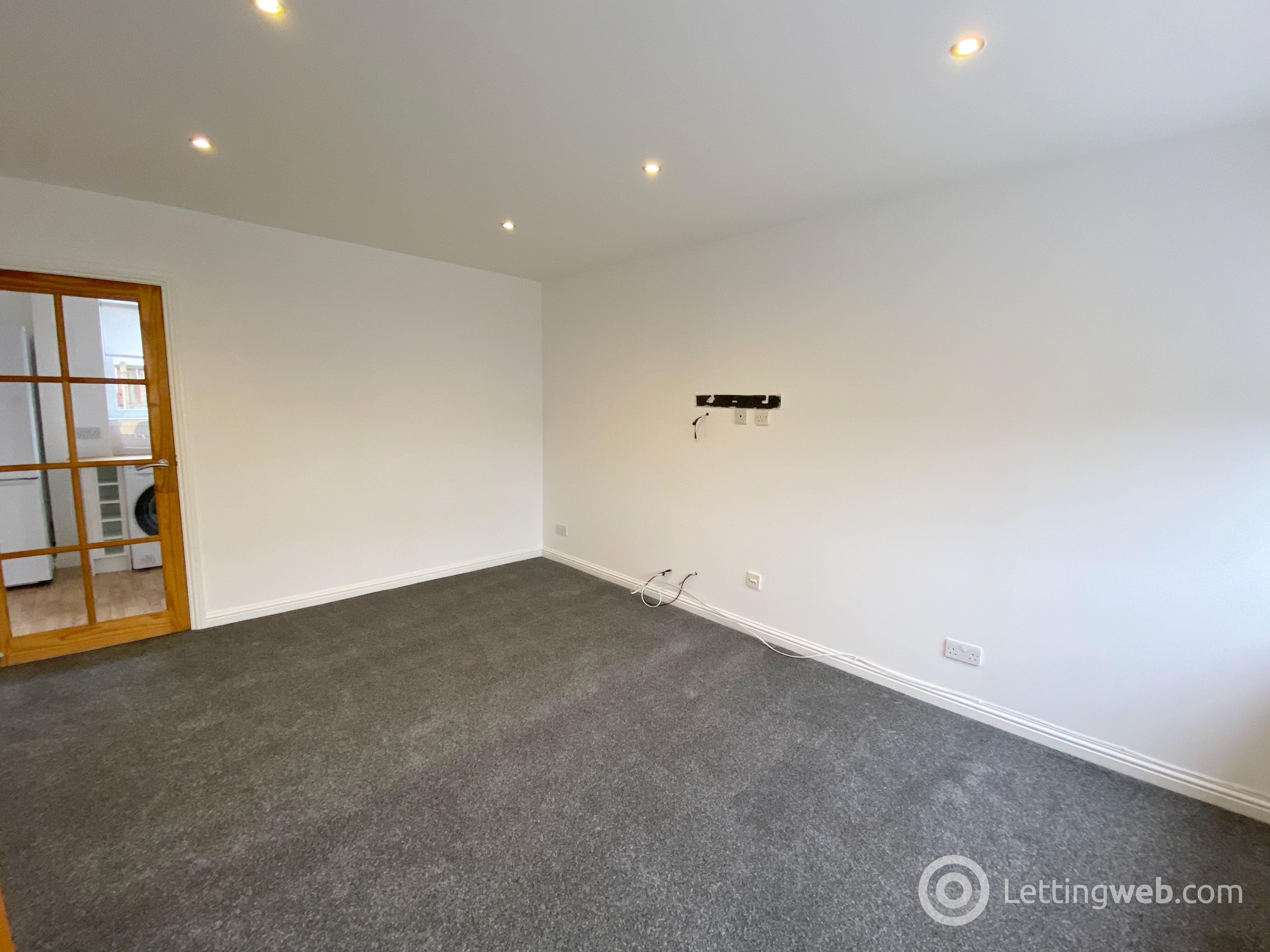 Property to rent in Kames Road, Shotts, ML7 4JD
