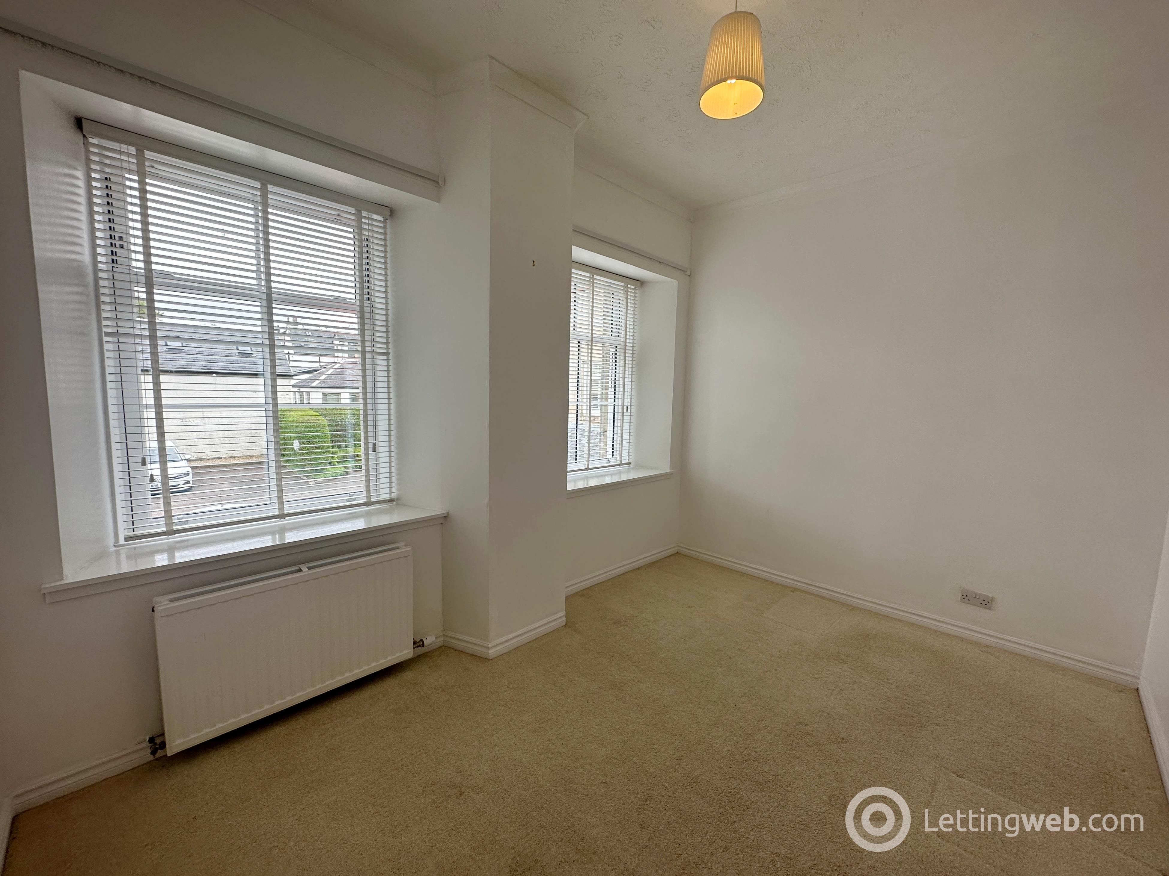 Property to rent in Dunlop Court, Strathaven, ML10 6LW
