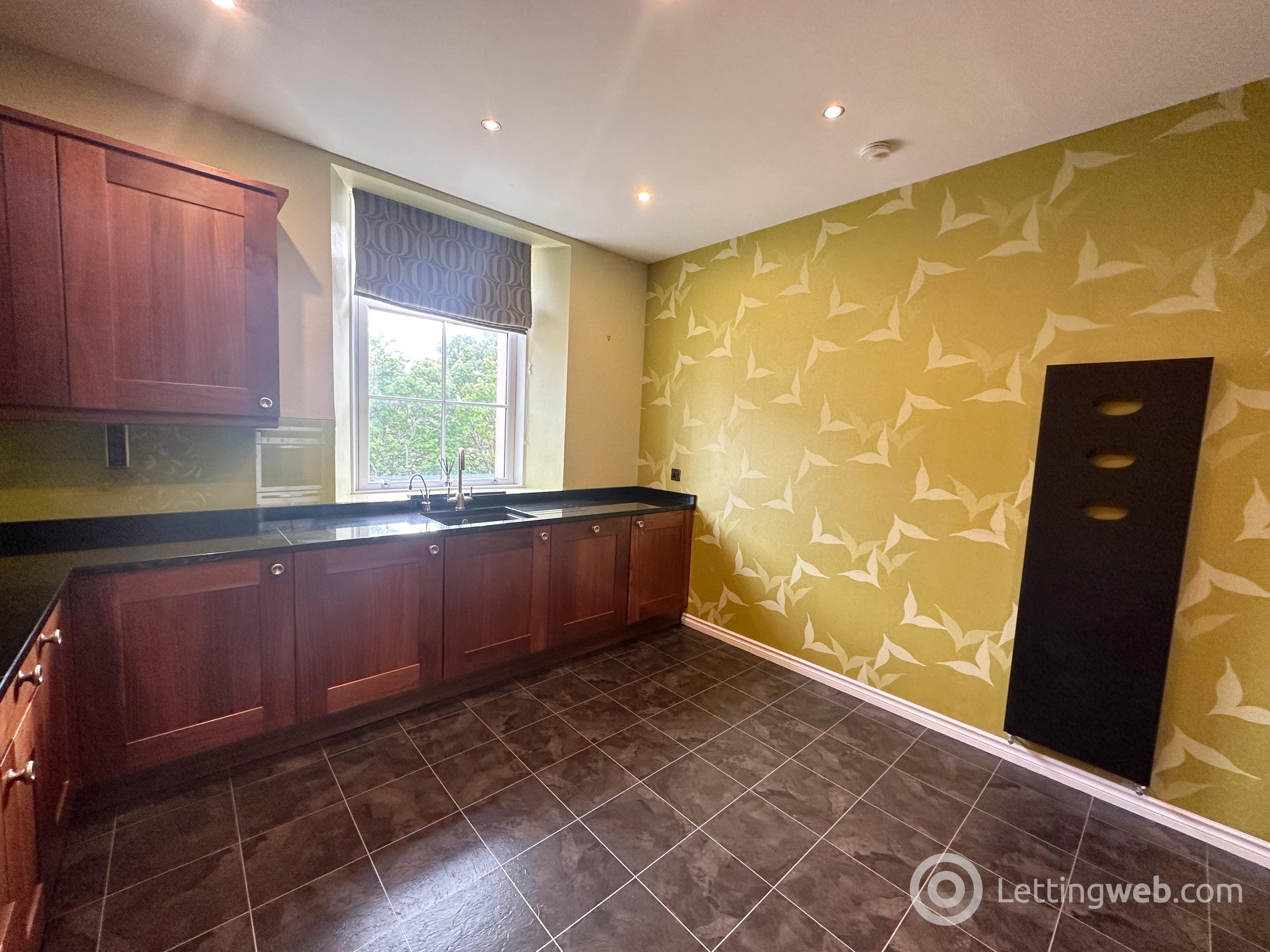 Property to rent in Dunlop Court, Strathaven, ML10 6LW