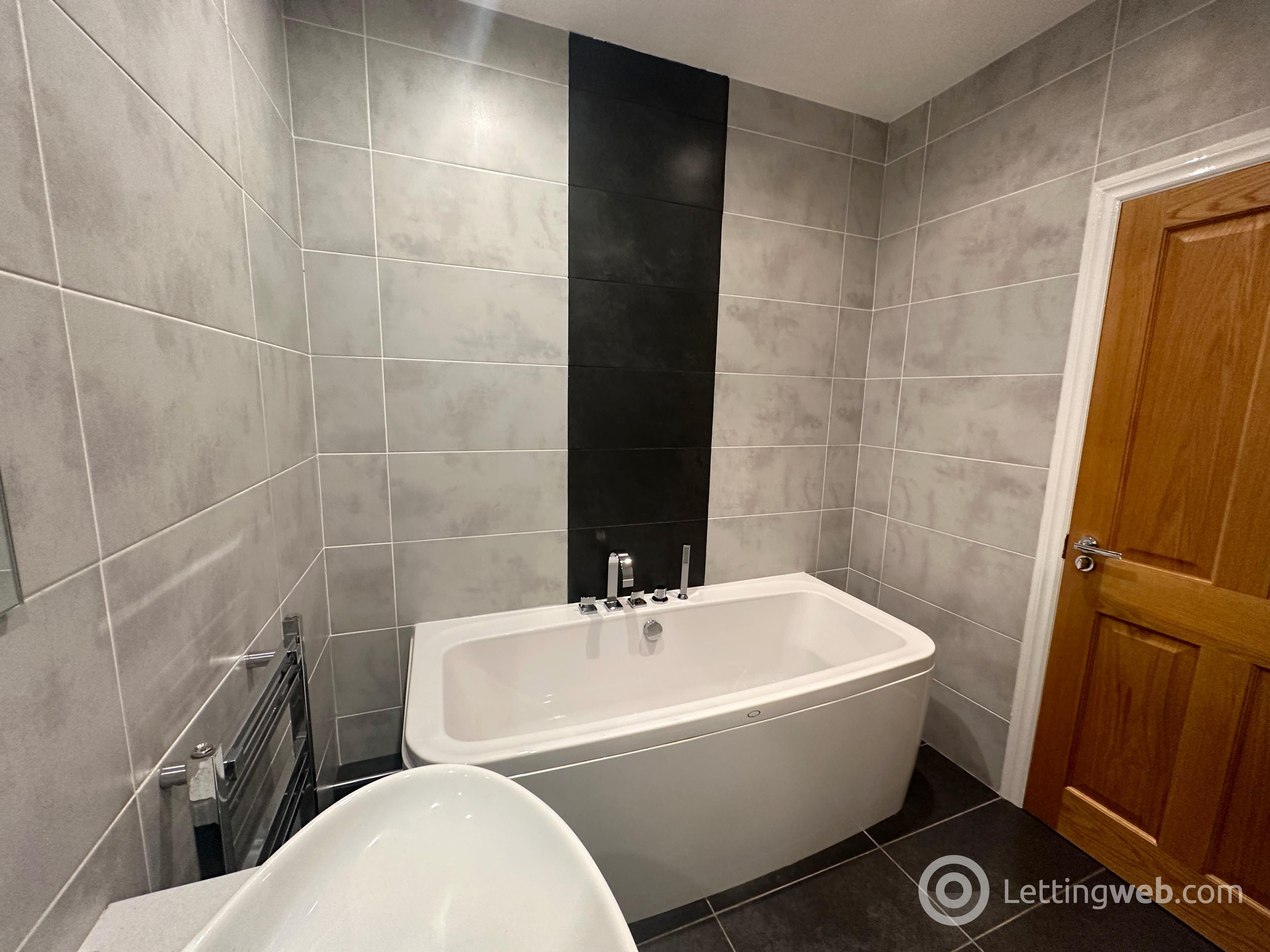 Property to rent in Dunlop Court, Strathaven, ML10 6LW
