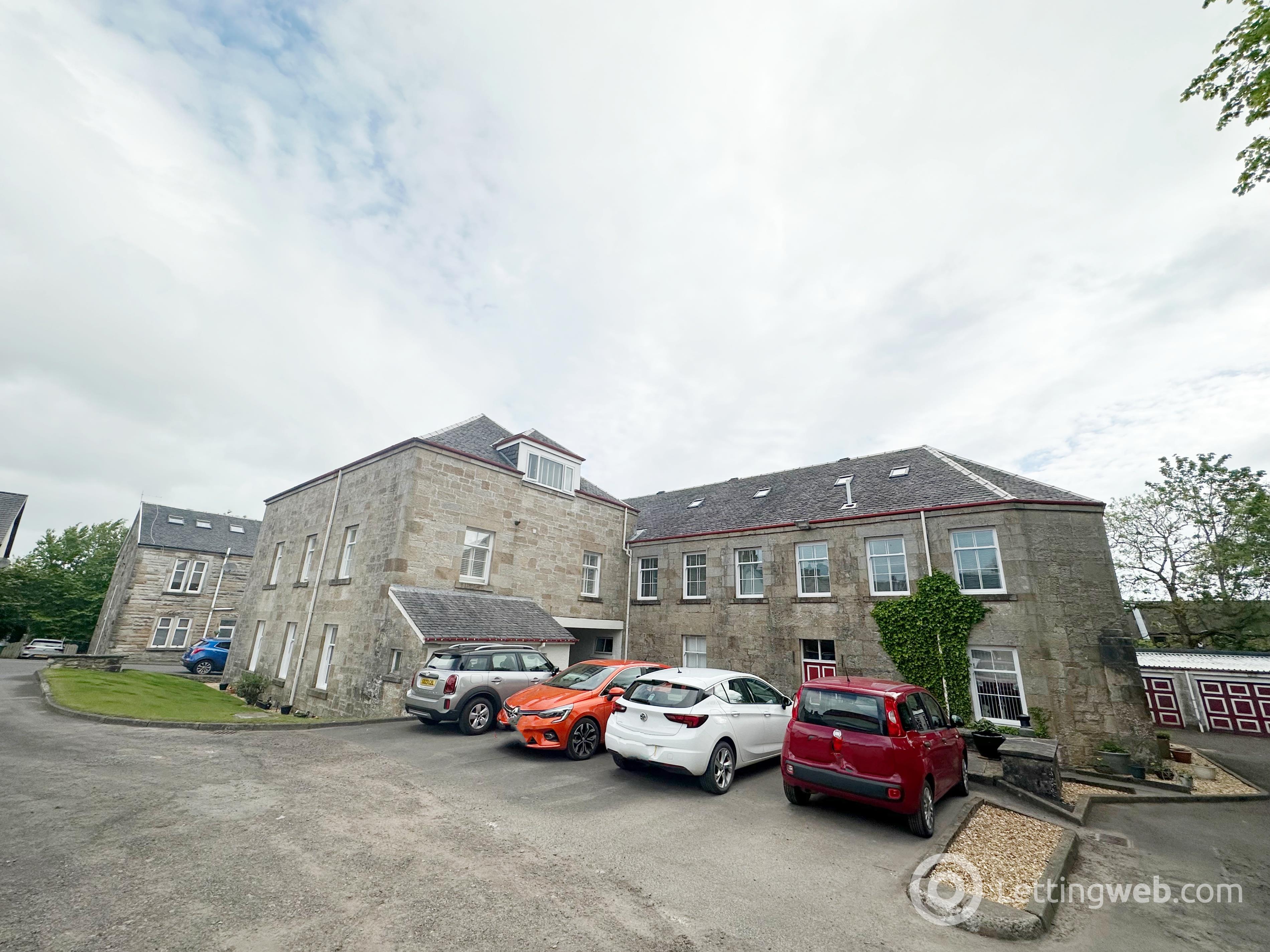 Property to rent in Dunlop Court, Strathaven, ML10 6LW