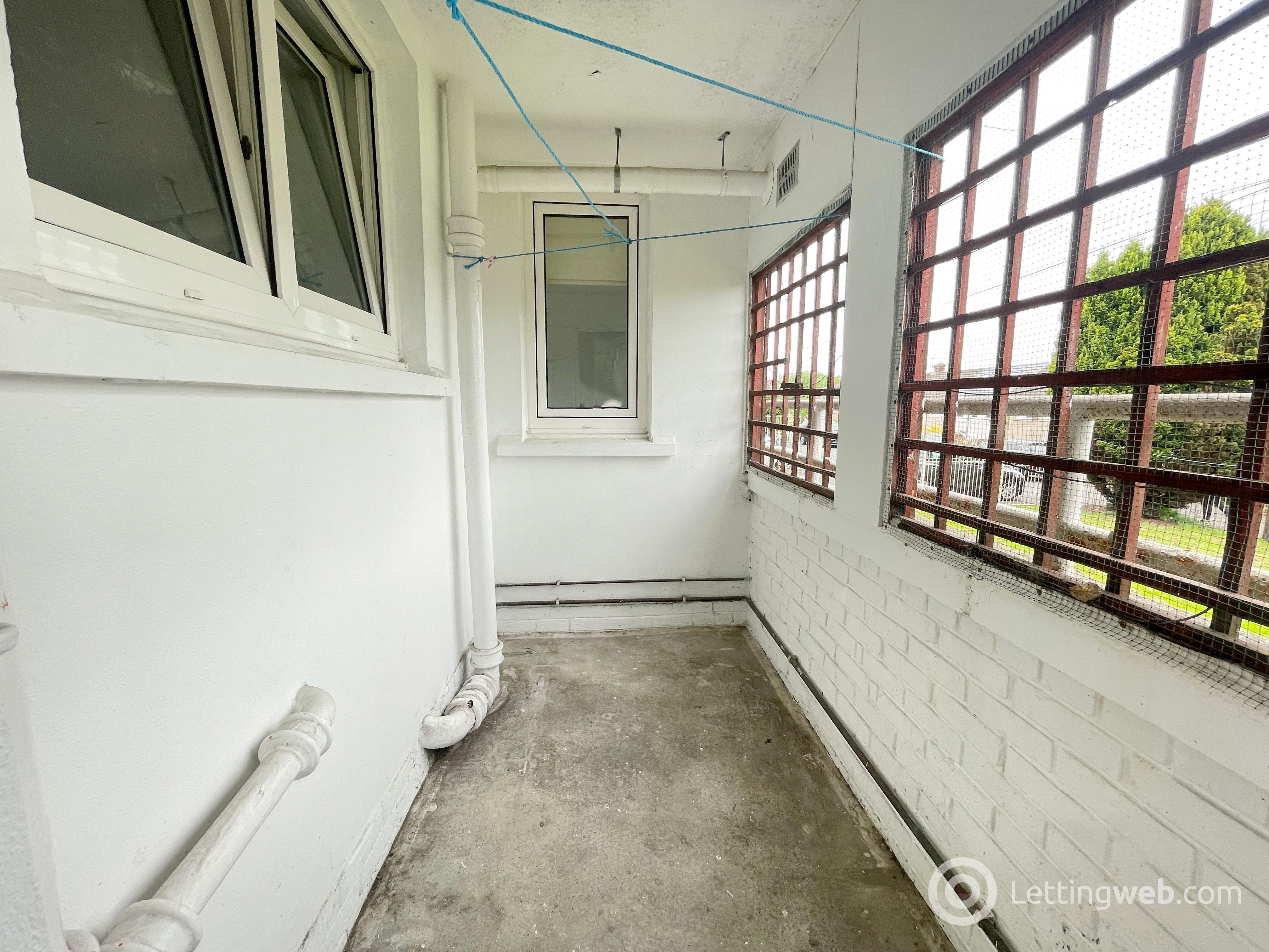 Property to rent in 94B, High Street, Airdrie, ML6 0DX