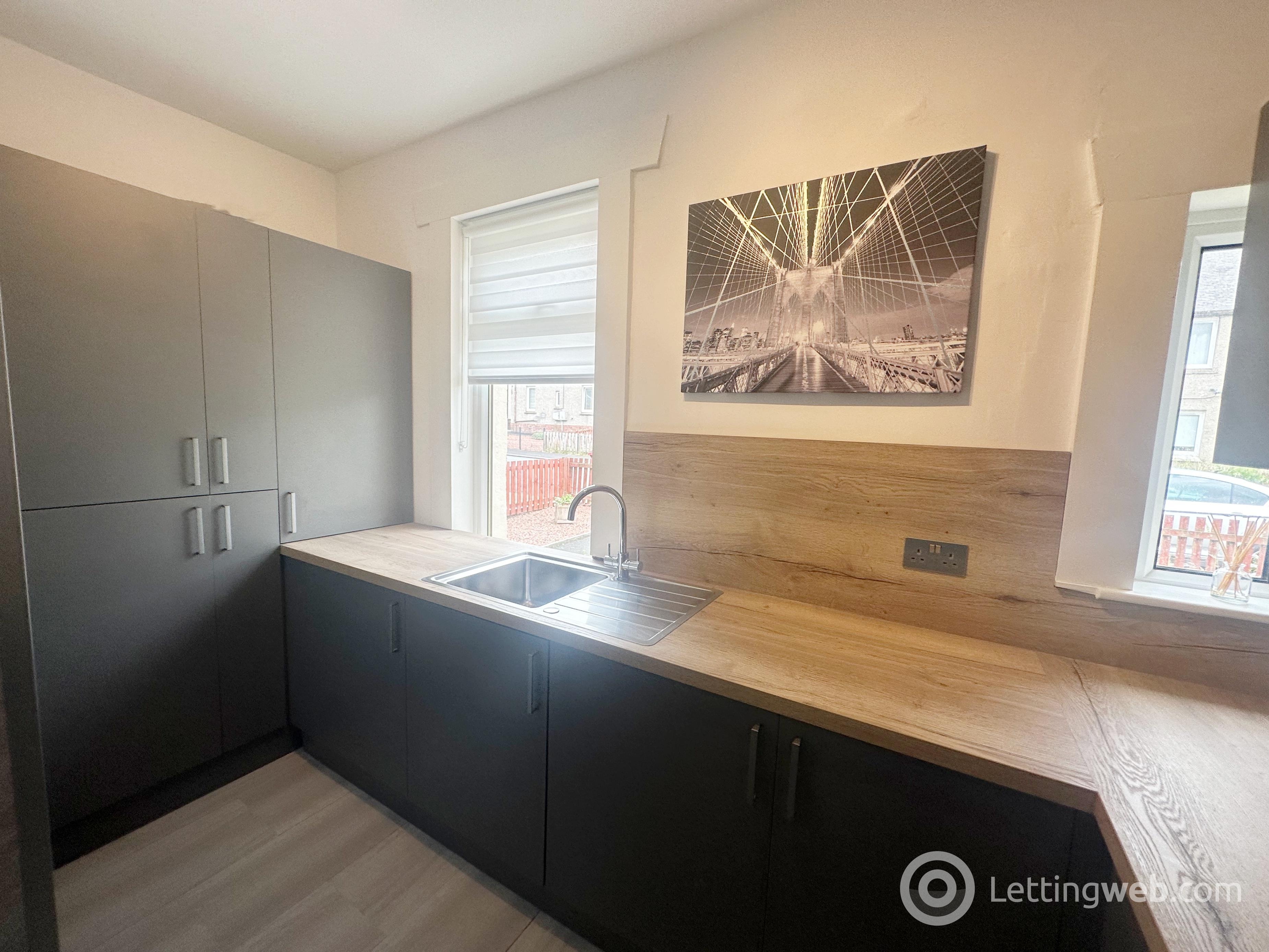 Property to rent in Park Crescent, Strathaven, ML10 6NQ