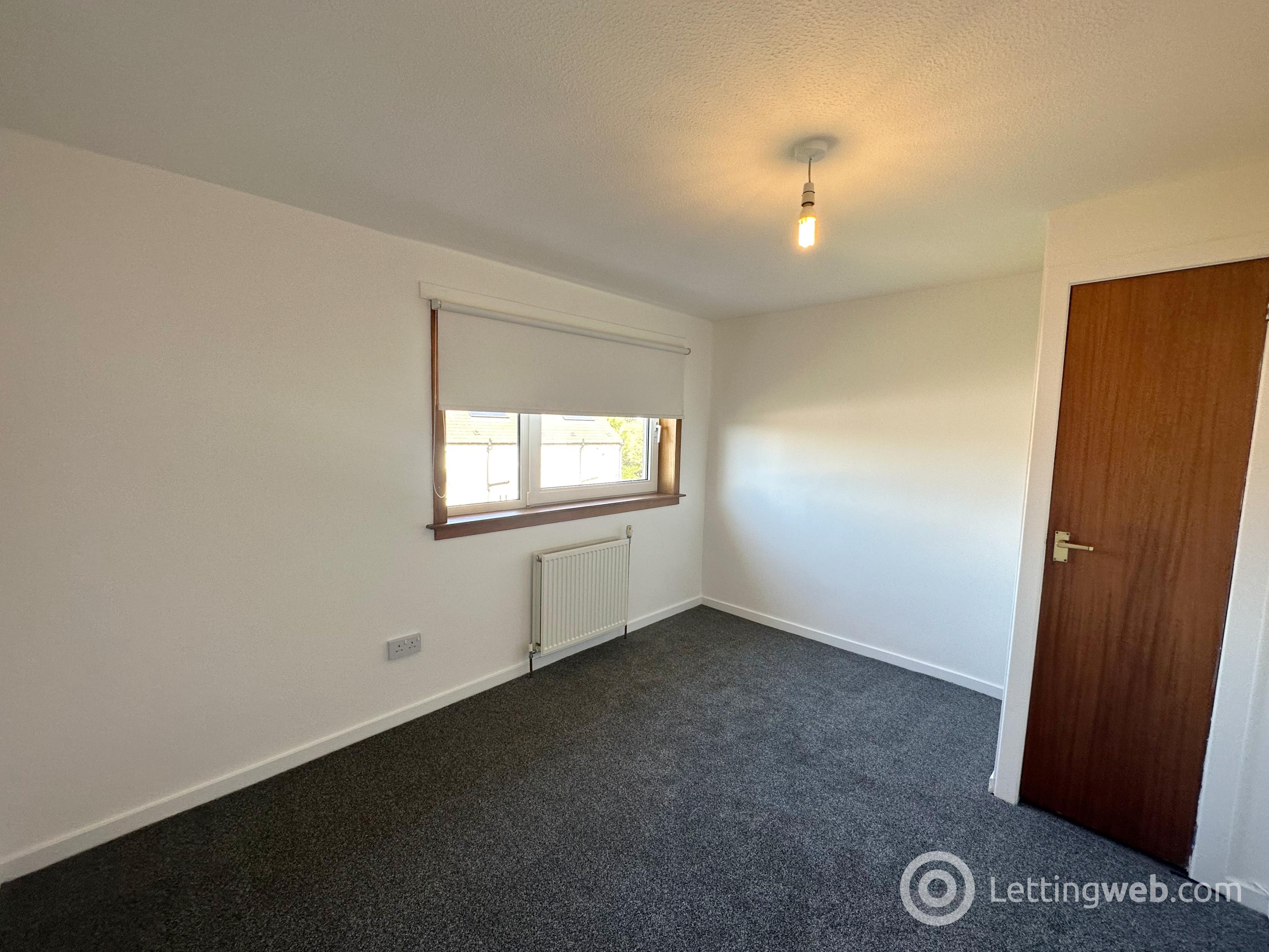 Property to rent in Neilvaig Drive, Rutherglen