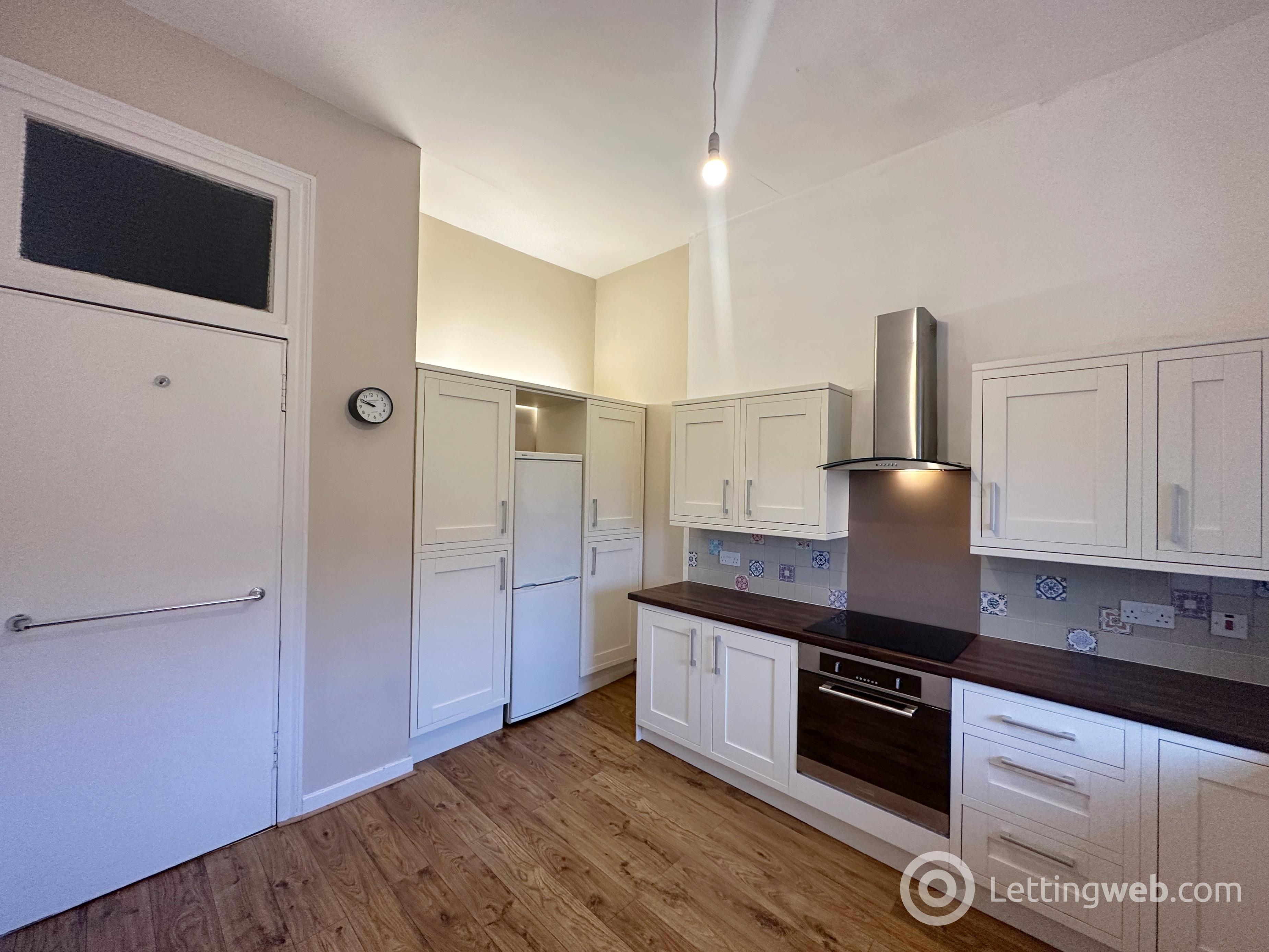 Property to rent in 3/2, 28 Albert Avenue, Glasgow, G42 8RE