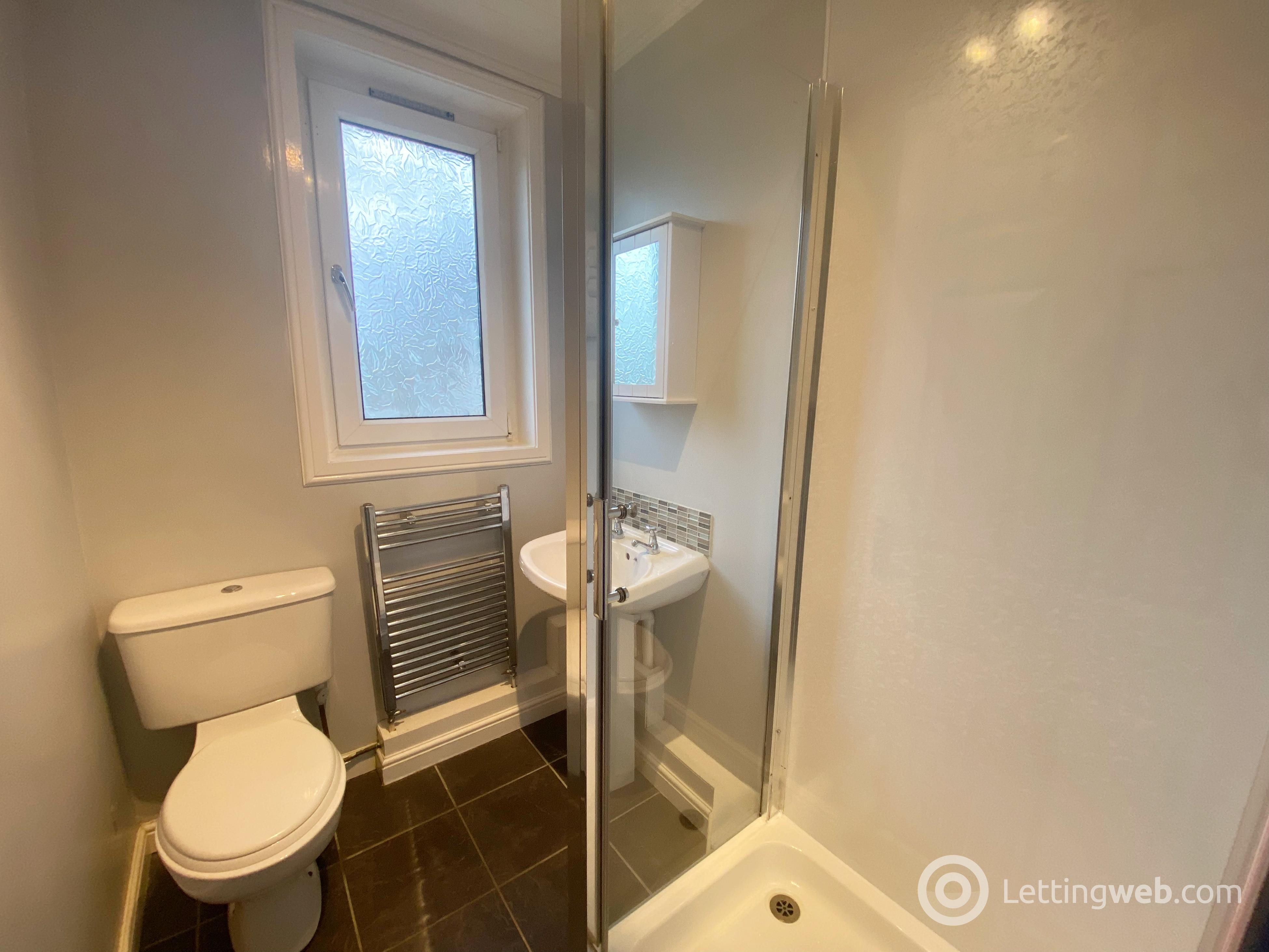 Property to rent in 6 Clyde Terrace, Bothwell, Glasgow, G71 8DX