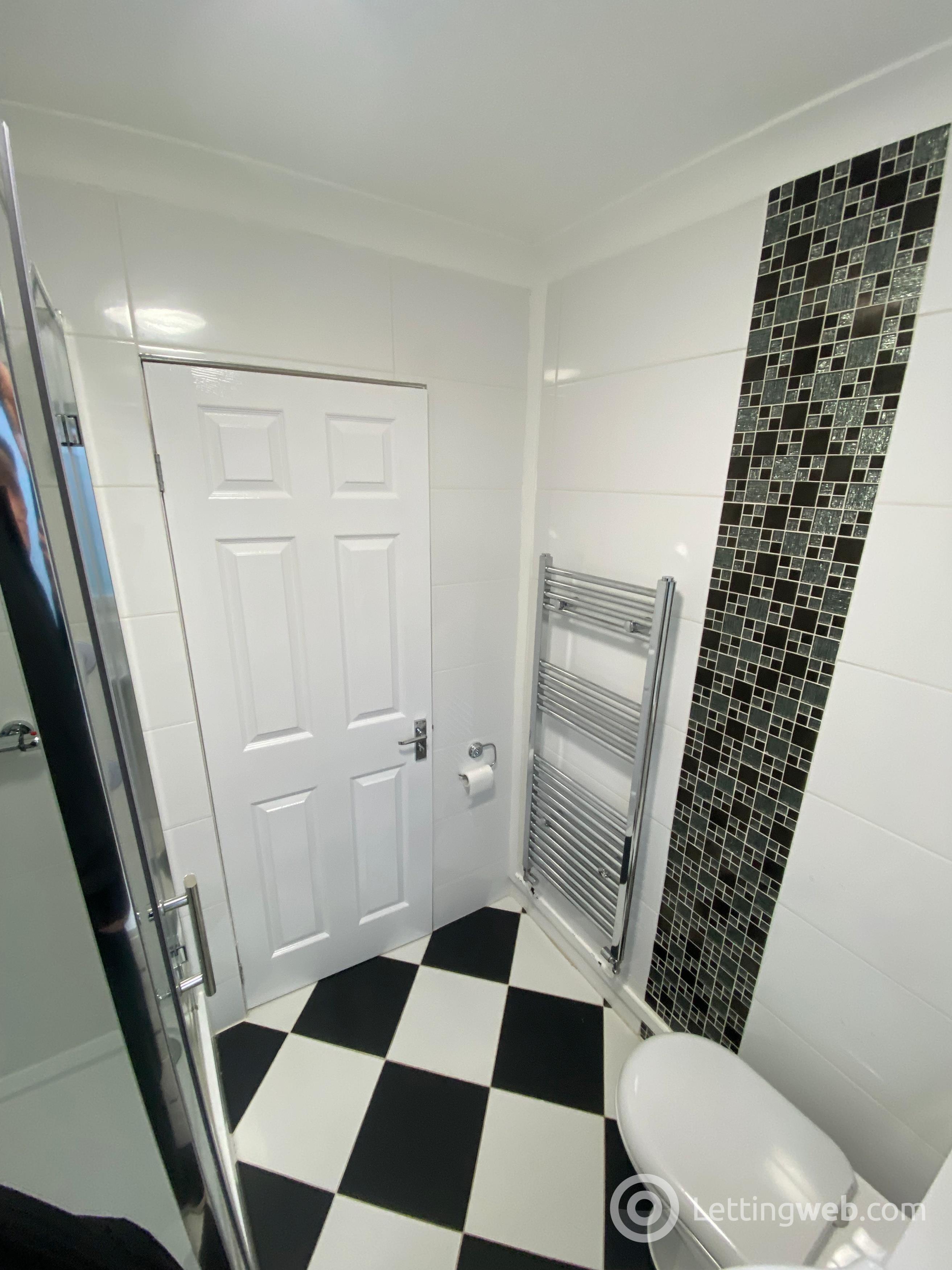 Property to rent in Forrest Street, Airdrie, ML6 7AE