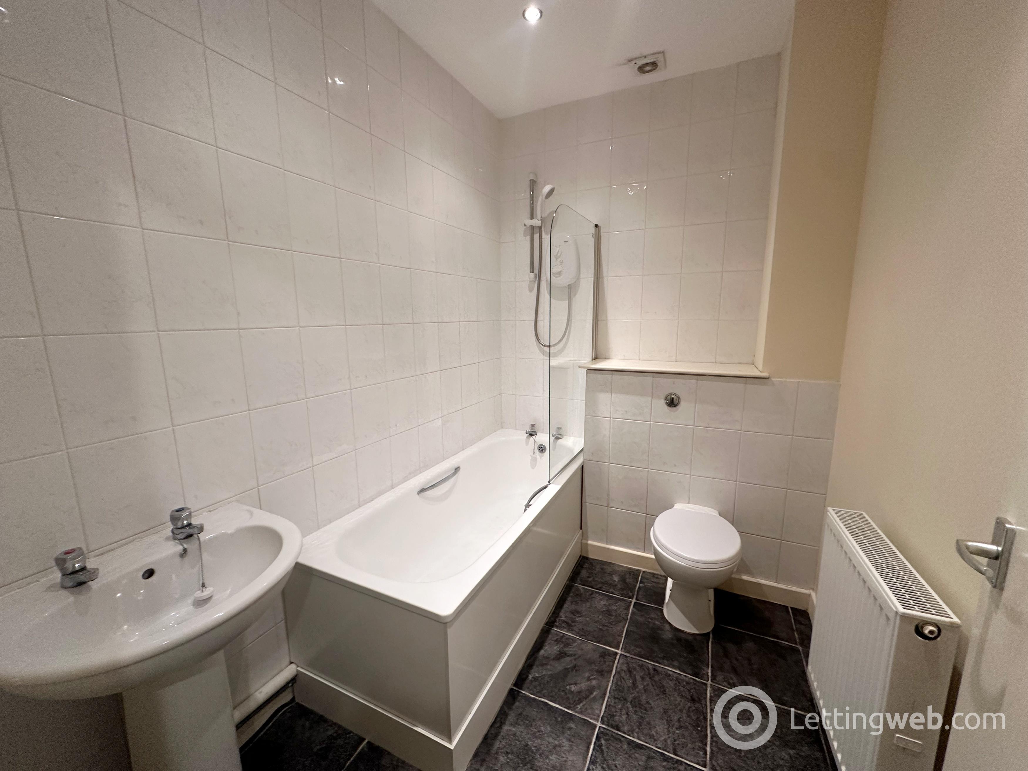 Property to rent in Young Street, Wishaw, ML2 8HJ