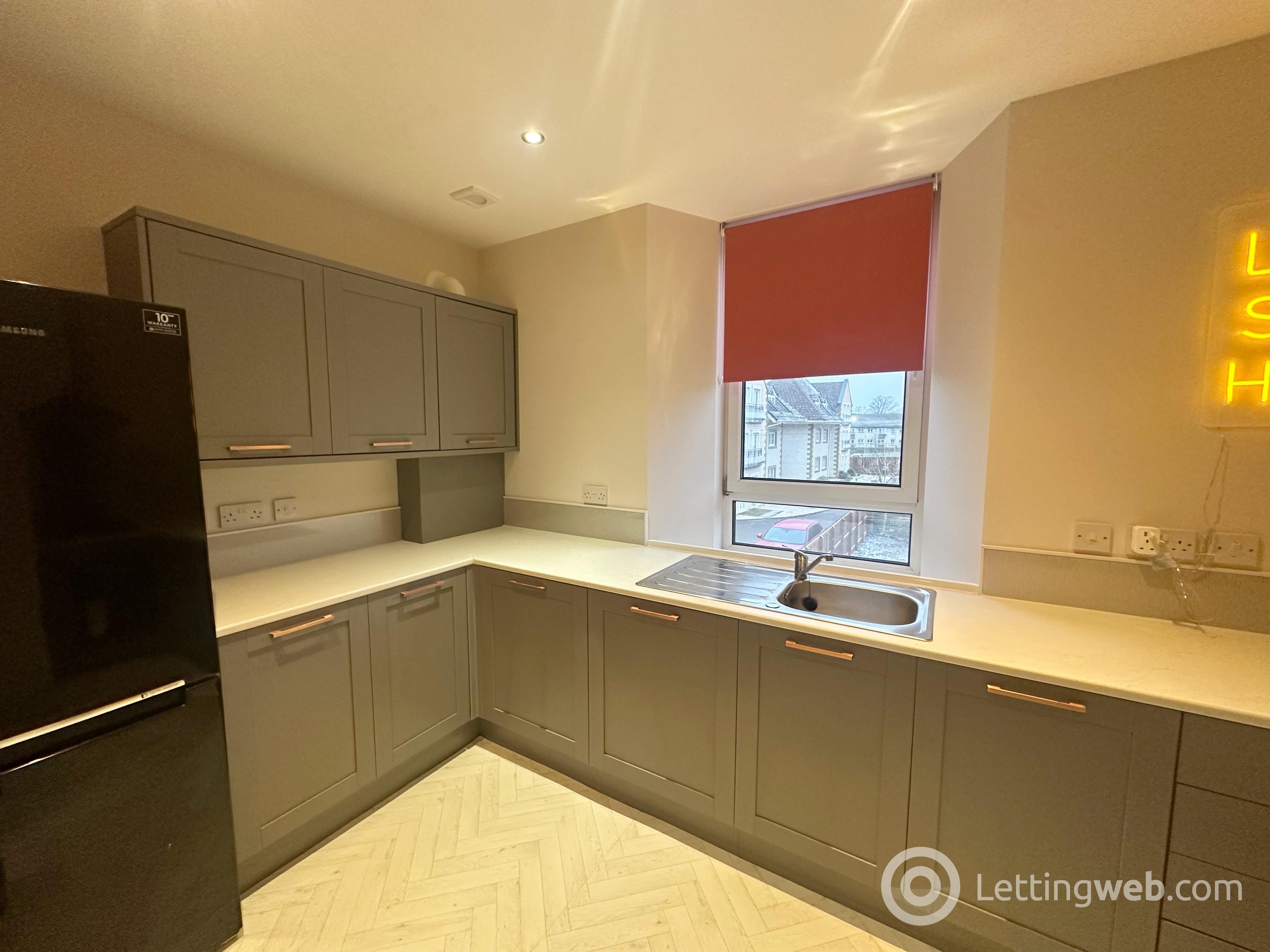 Property to rent in Commercial Road, Strathaven, ML10 6LX
