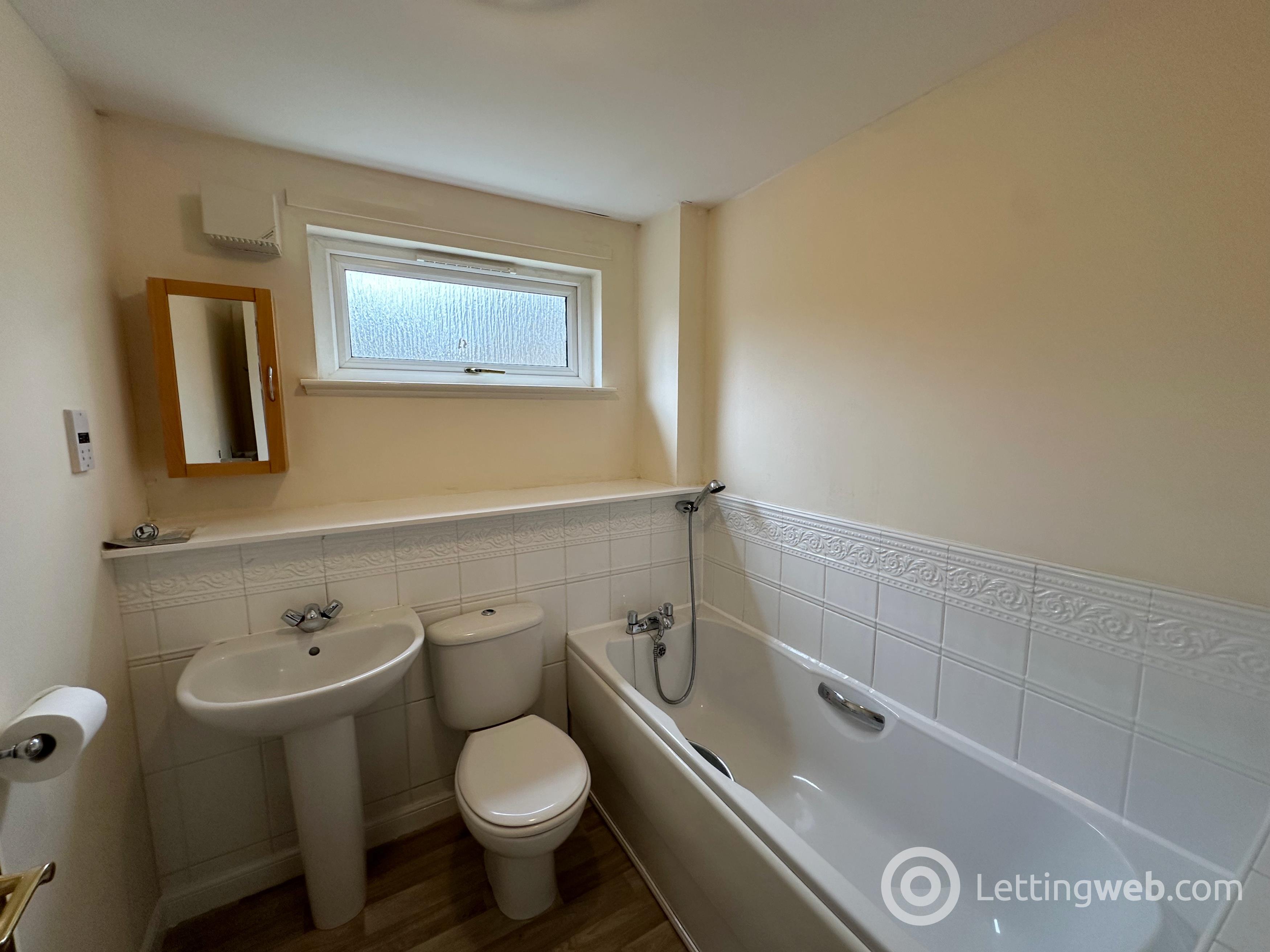 Property to rent in Woodburn Park, Hamilton, ML3 6AL