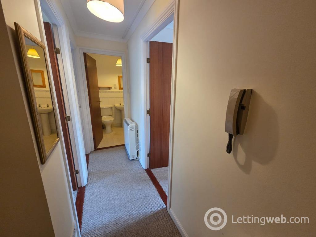 Property to rent in Back Hilton Road, Hilton, Aberdeen, AB25 3SS