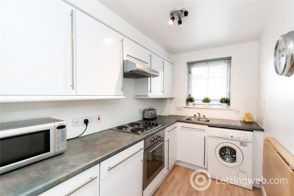 Property to rent in Fonthill Avenue, City Centre, Aberdeen, AB11 6TG