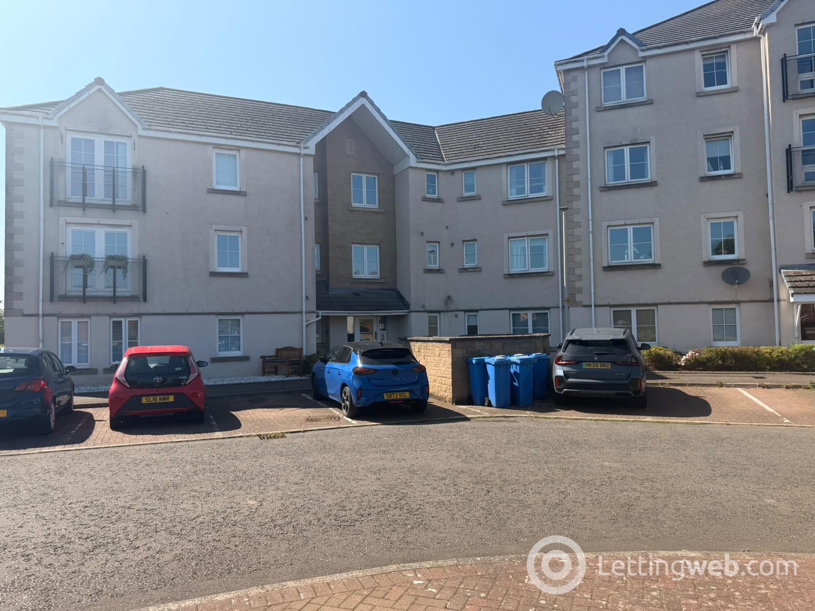 Property to rent in Bruce Gardens, Dunfermline, KY11 8HG