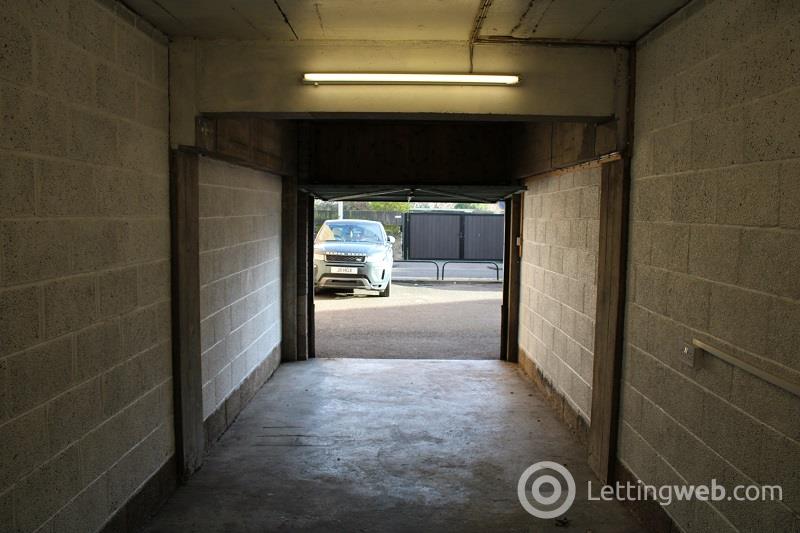 Property to rent in Brochtie Court Broughty Ferry