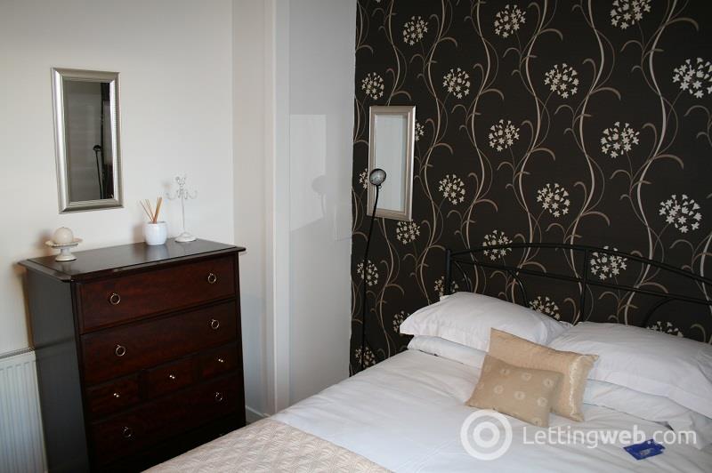 Property to rent in Clepington Road