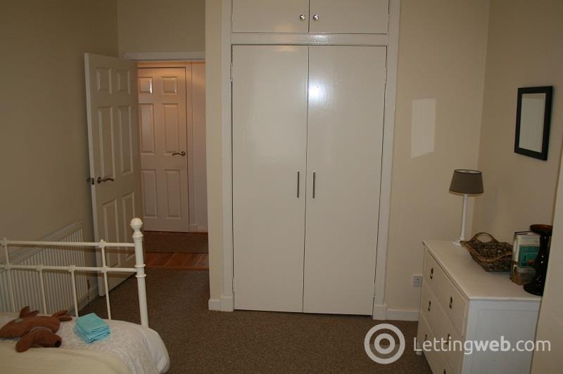 Property to rent in Clepington Road
