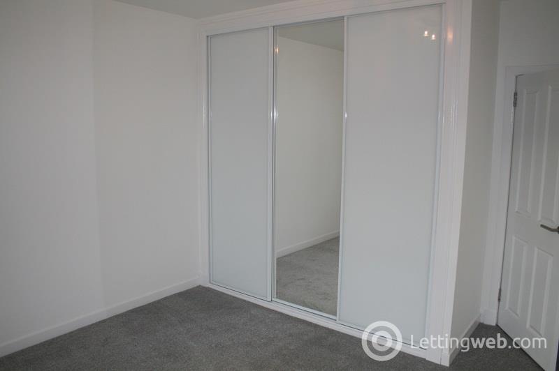 Property to rent in CLEPINGTON ROAD