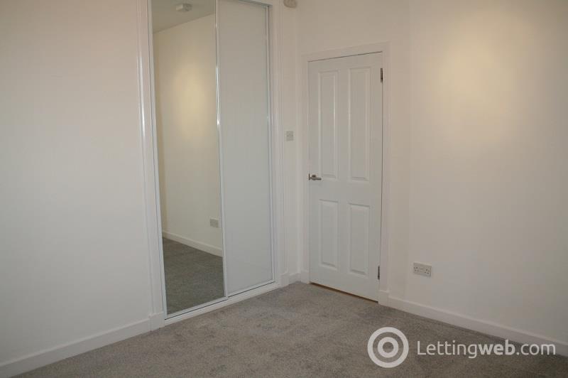 Property to rent in CLEPINGTON ROAD