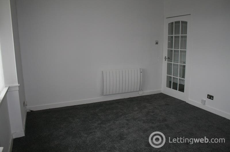 Property to rent in Clepington Road Dundee