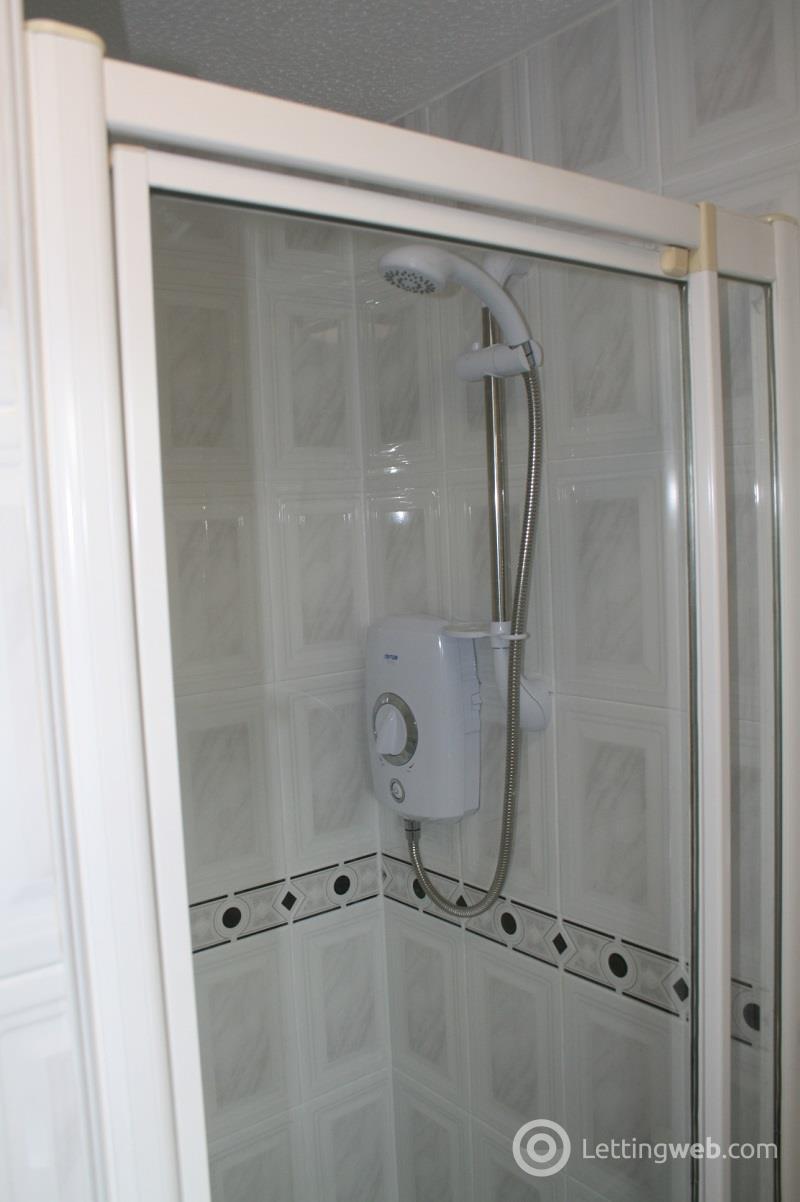 Property to rent in Knightswood Court