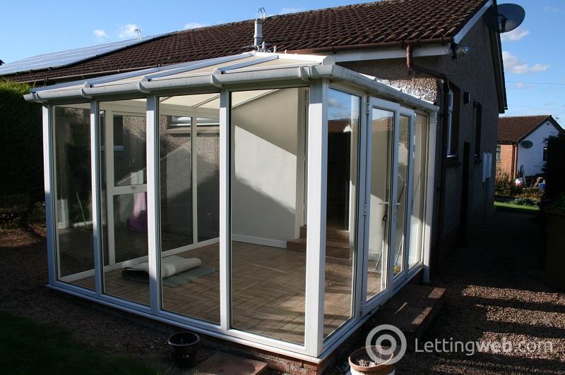 Property to rent in INCHCAPE PLACE